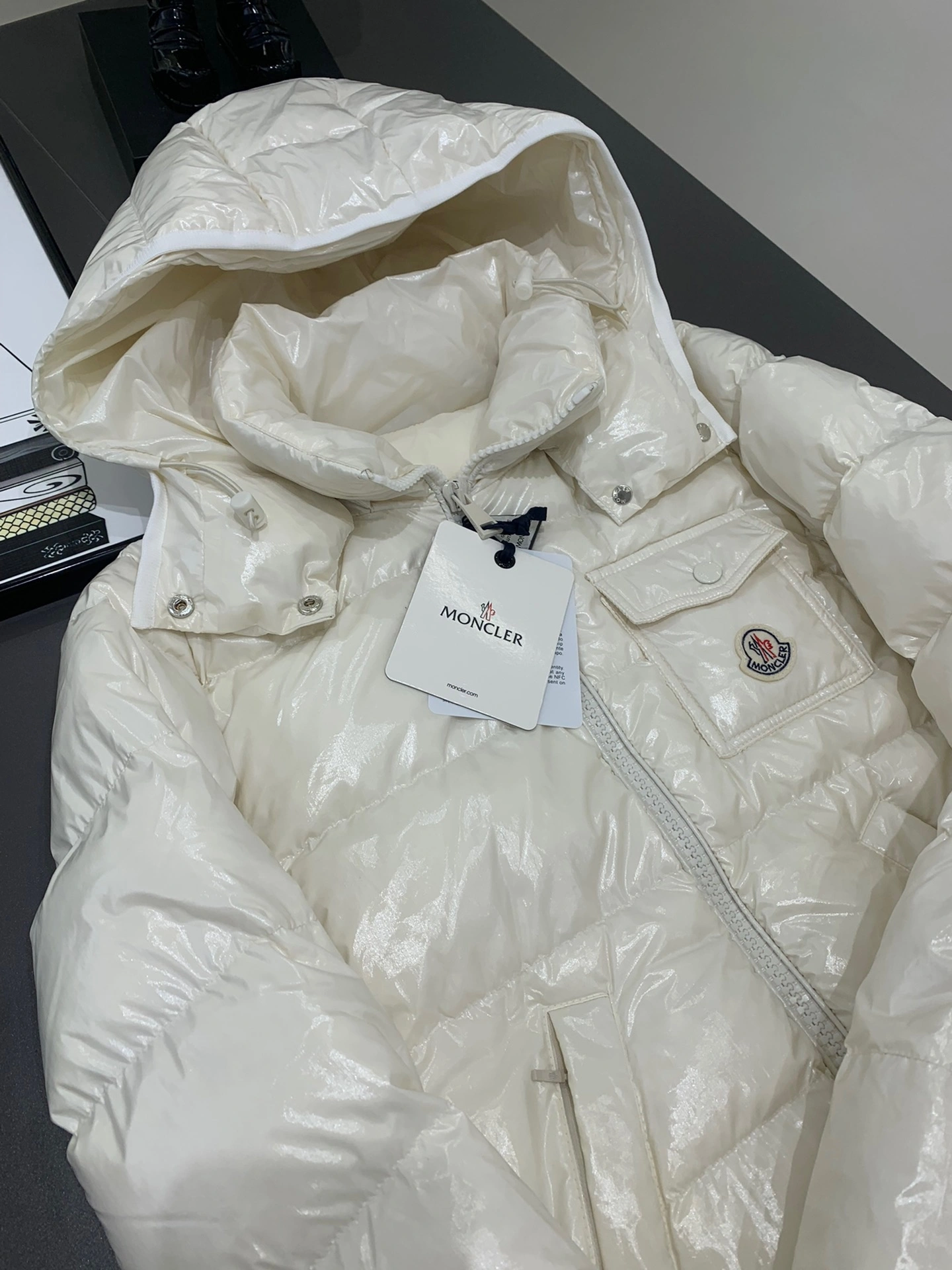 ModernLook Moncler Down Jackets 145885