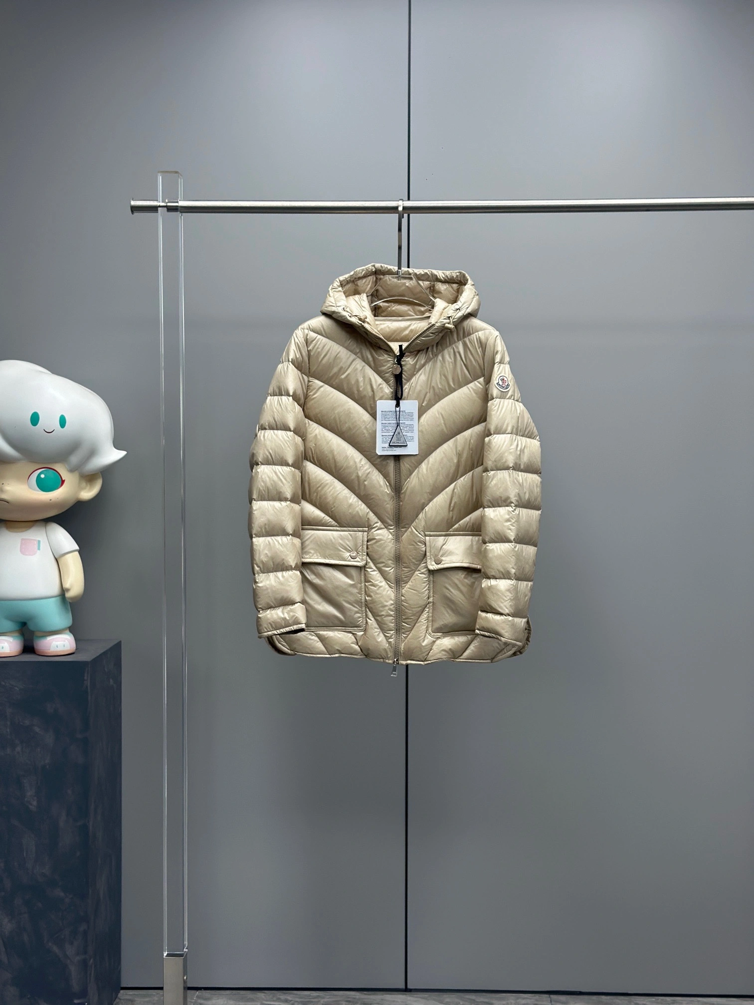 Bright Moncler Down Jackets 145882