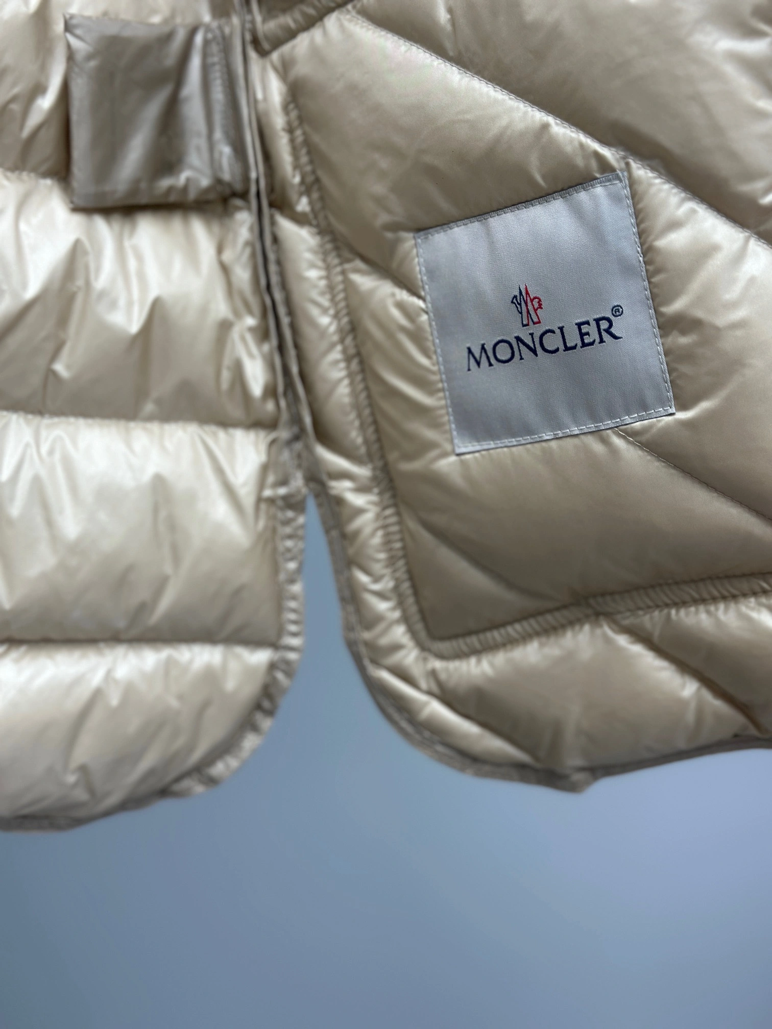 Bright Moncler Down Jackets 145882