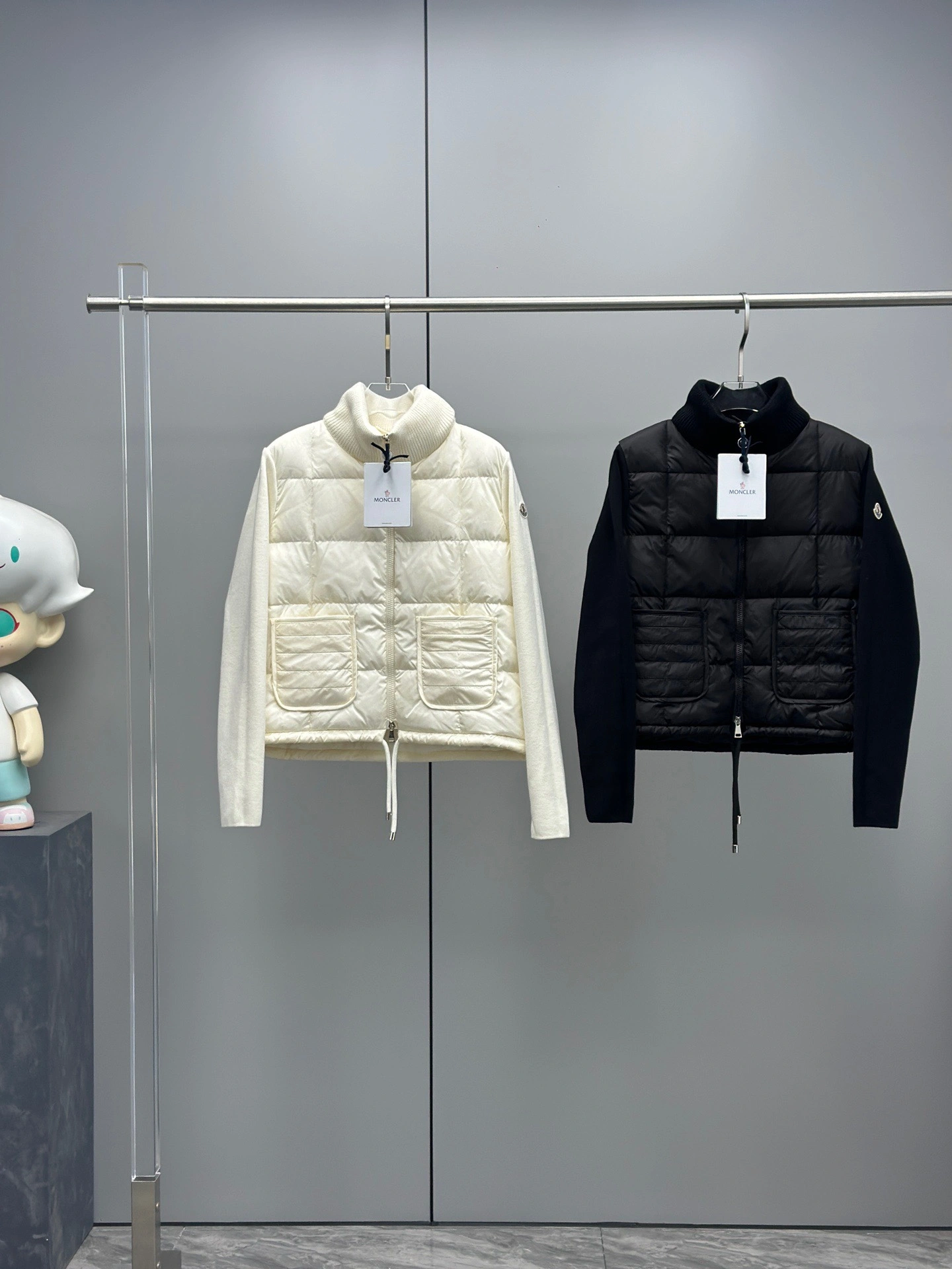 SmoothTexture Moncler Down Jackets 145886