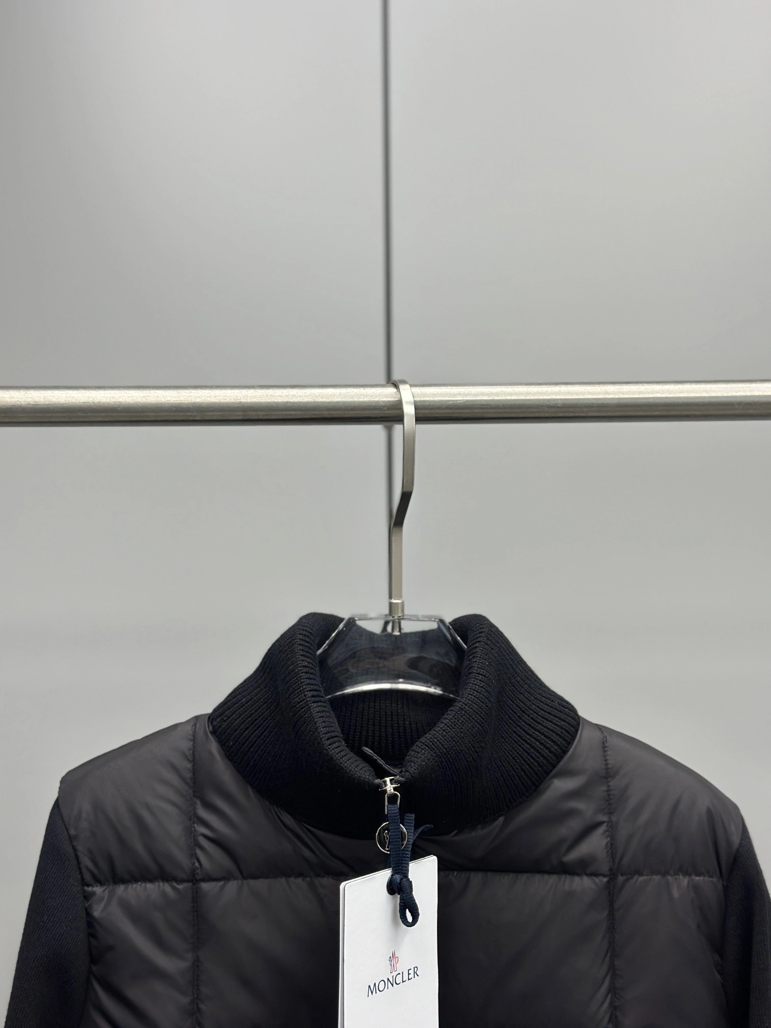 SmoothTexture Moncler Down Jackets 145886