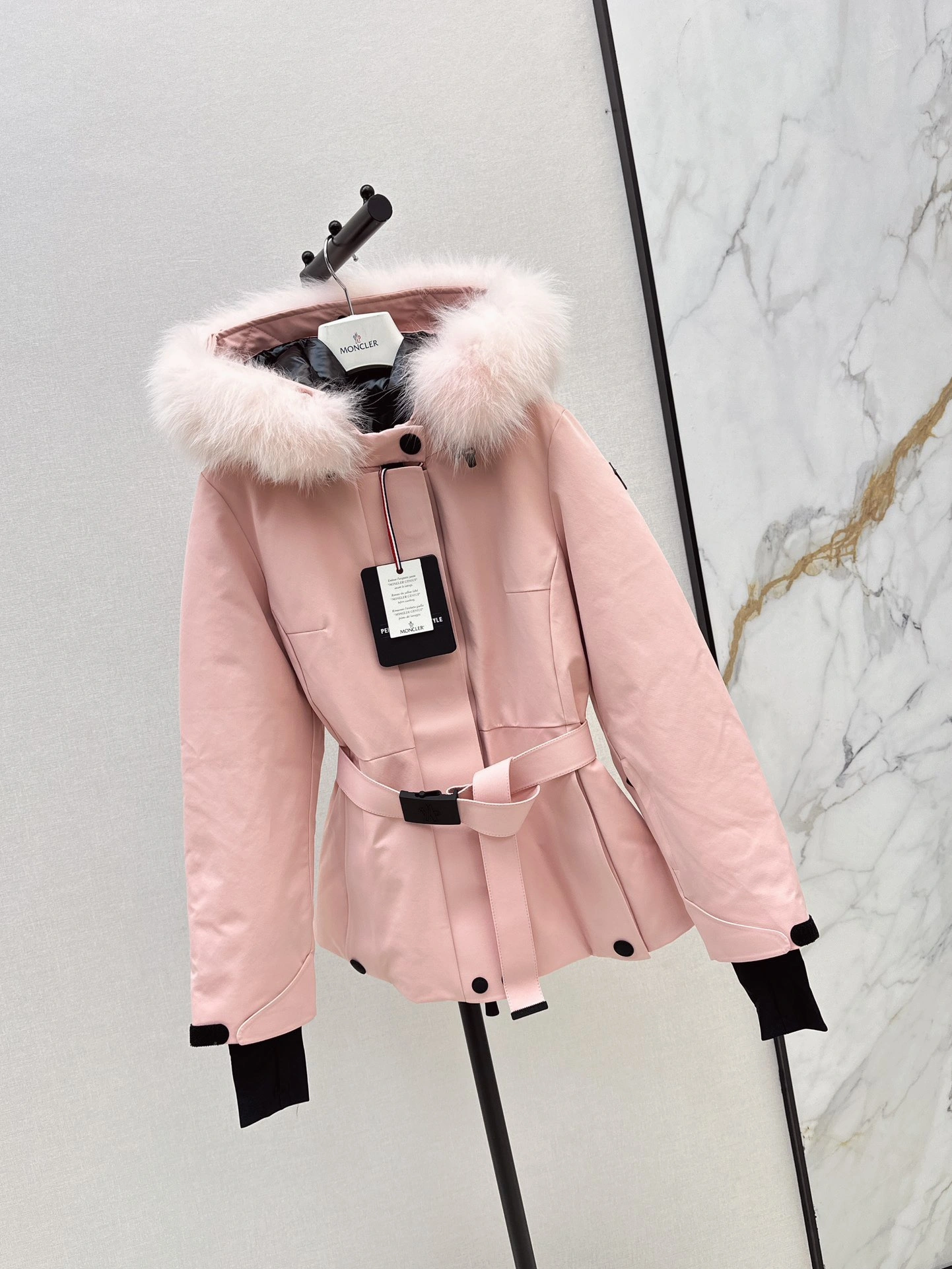 Moncler Down Jackets Durable 145867