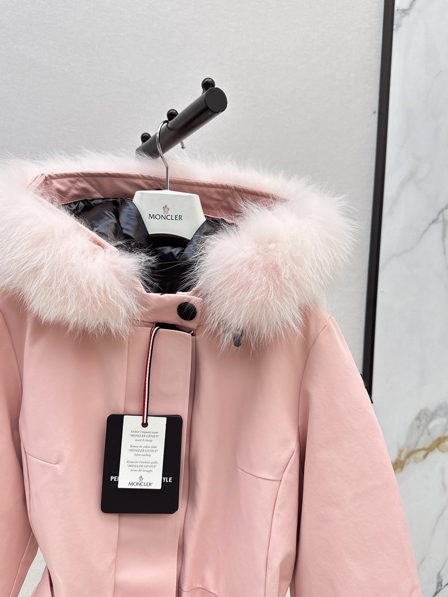 Moncler Down Jackets Durable 145867