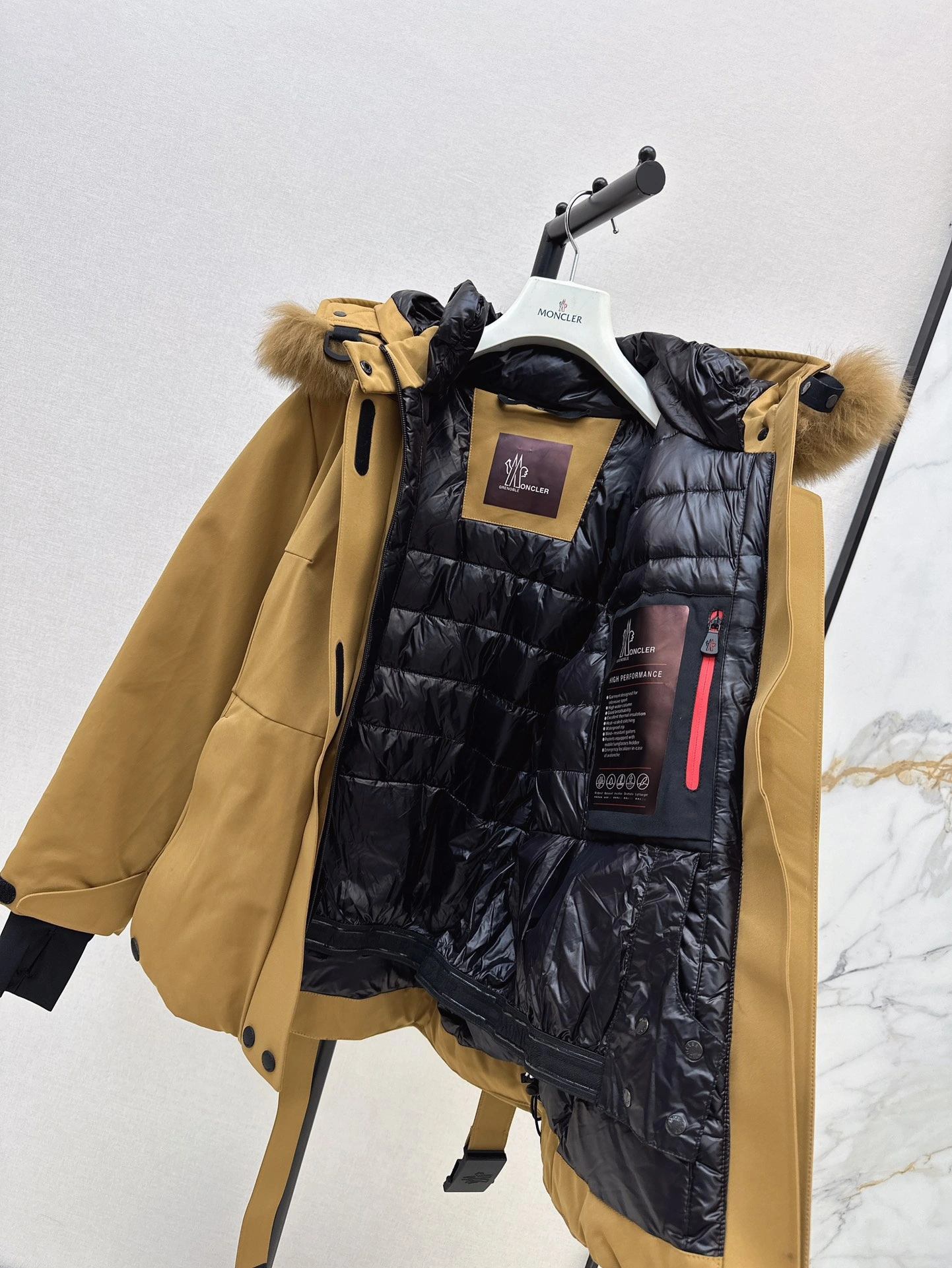 Moncler Down Jackets AllSeason 145872