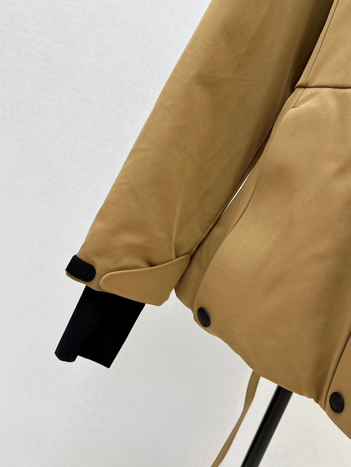 Moncler Down Jackets AllSeason 145872