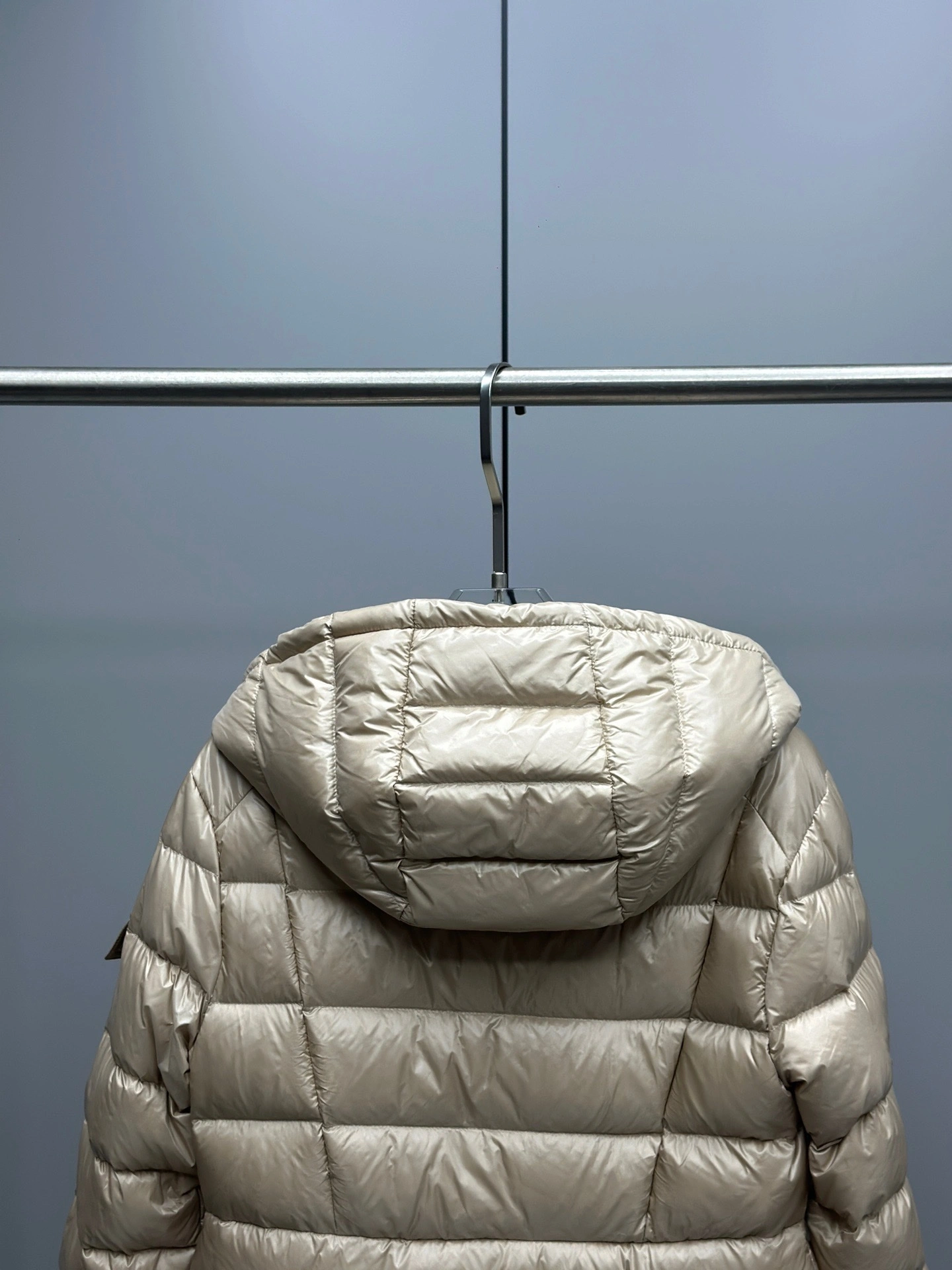 Vibrant Moncler Down Jackets 145877