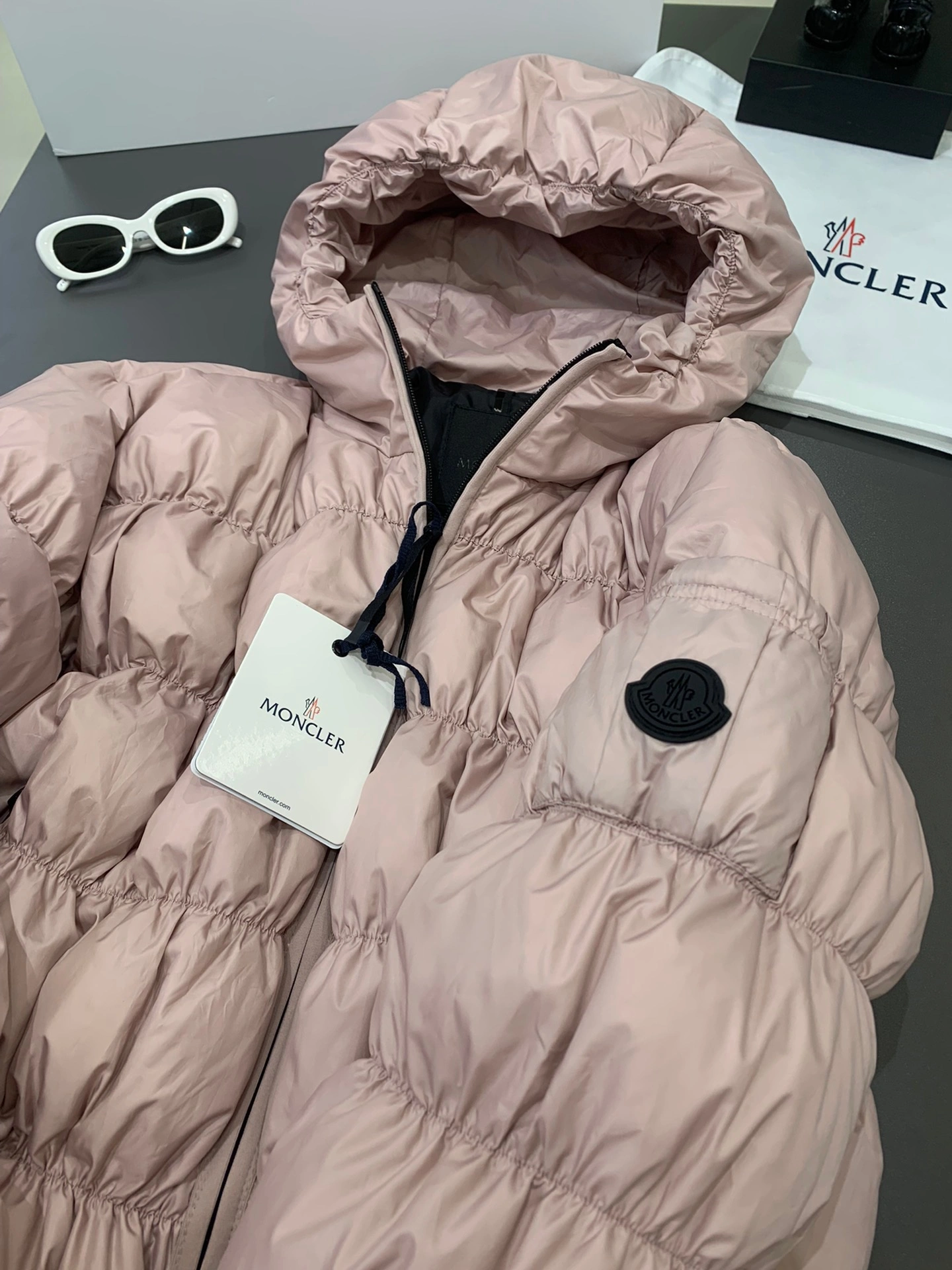 Moncler Down Jackets AllSeason 145860