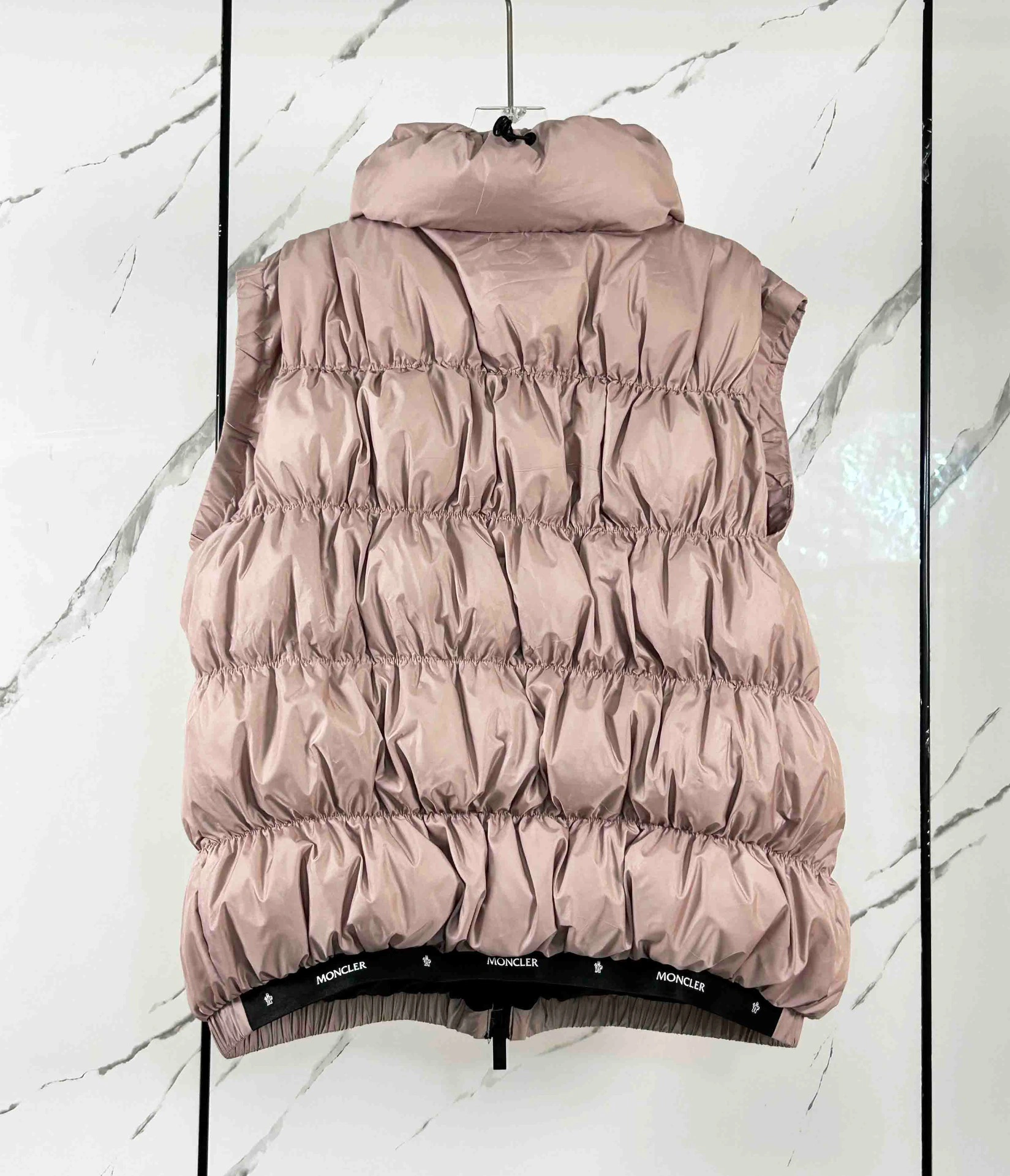 Moncler Down Jackets Versatile 145874