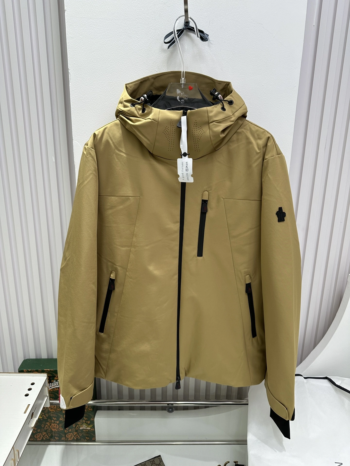 Moncler Down Jackets Elegant 145870