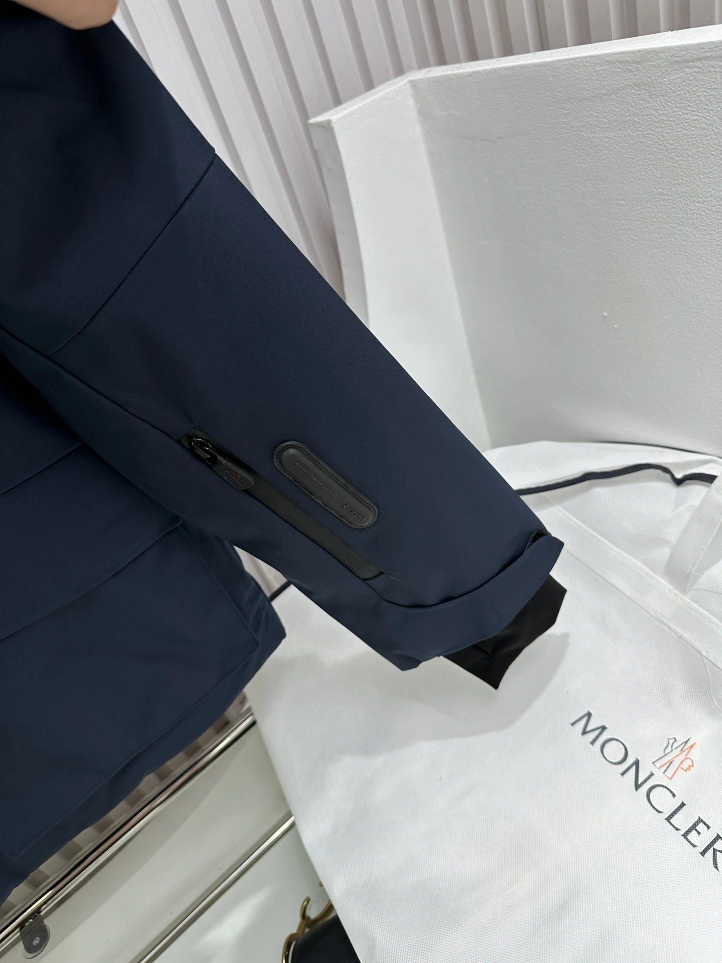 Moncler Down Jackets Modern 145865