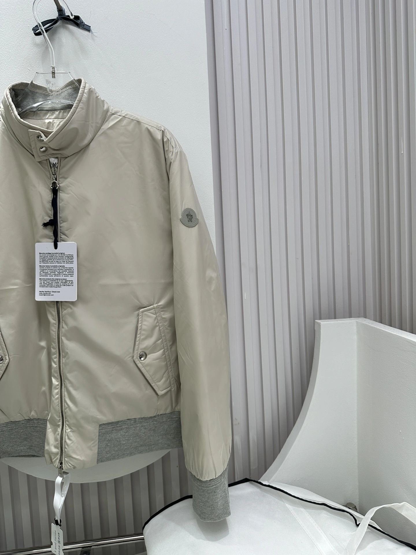 Sporty Moncler Down Jackets 145883