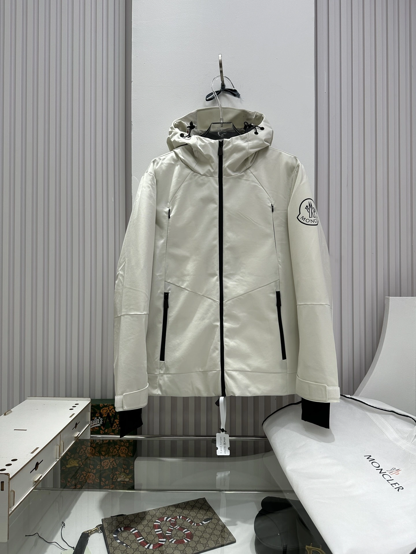 Sustainable Moncler Down Jackets 145866