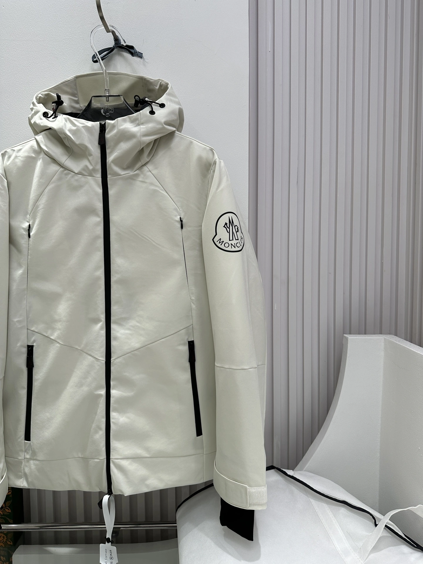 Sustainable Moncler Down Jackets 145866