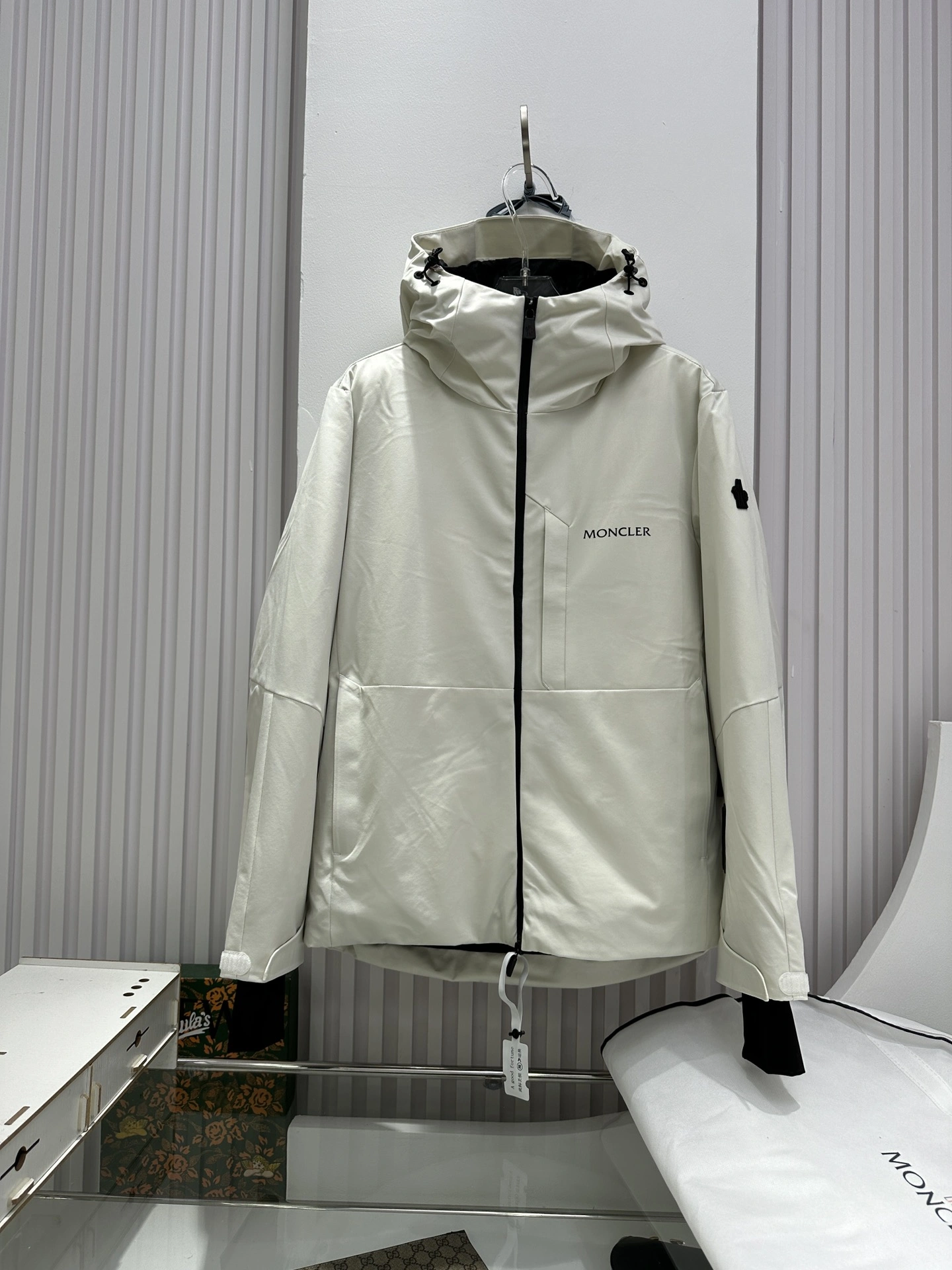 Tailored Moncler Down Jackets 145863