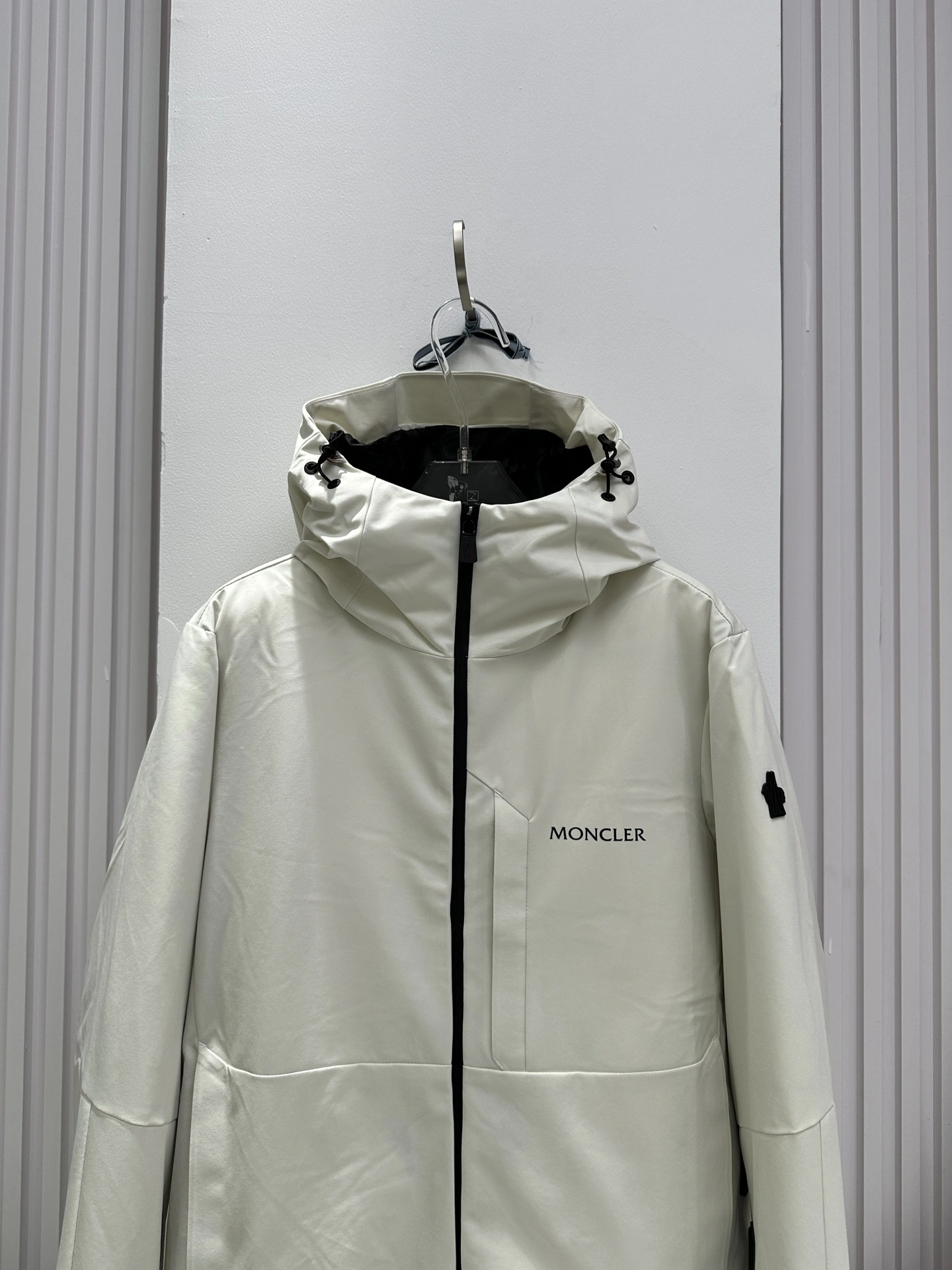 Tailored Moncler Down Jackets 145863