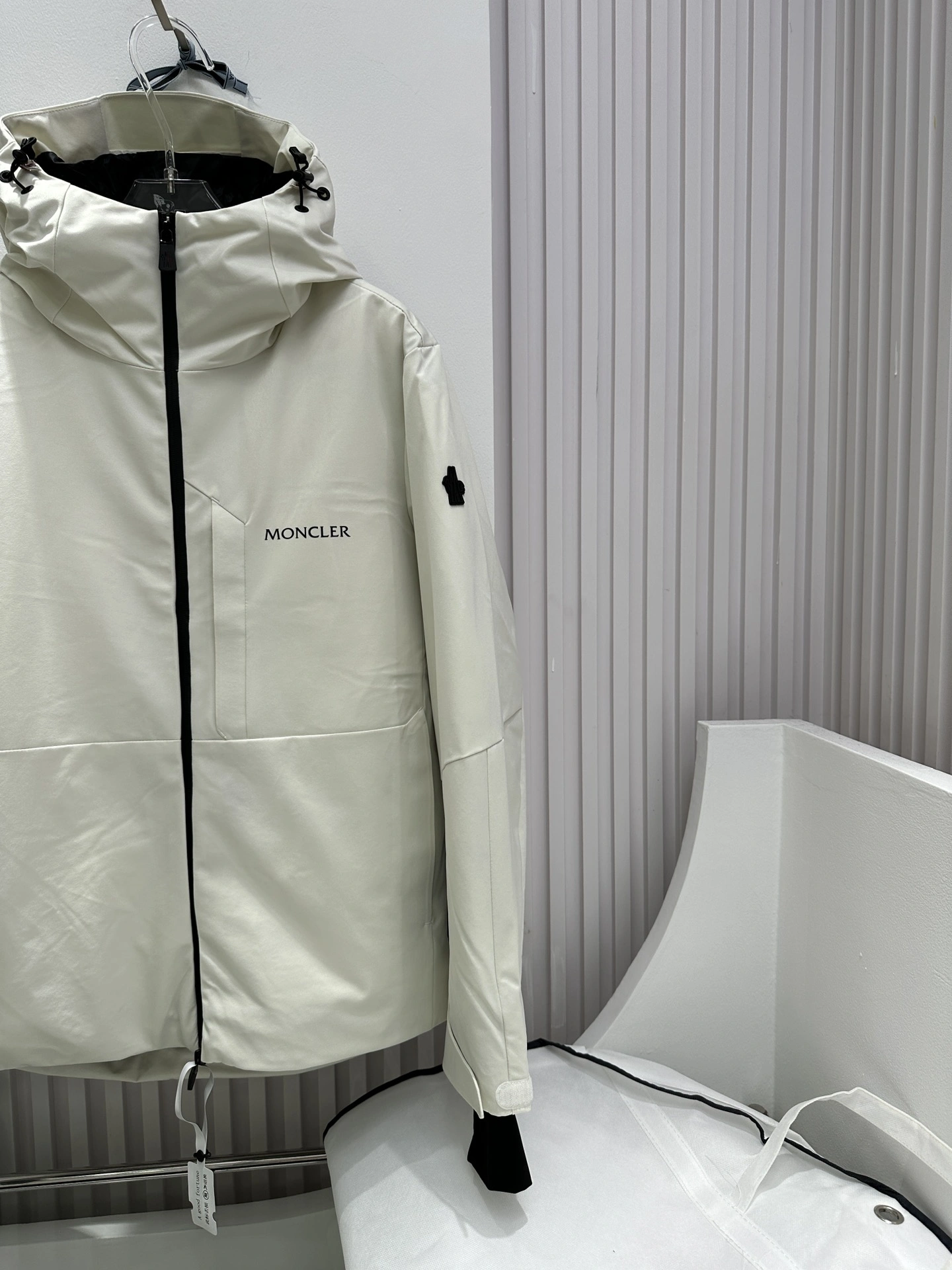 Tailored Moncler Down Jackets 145863