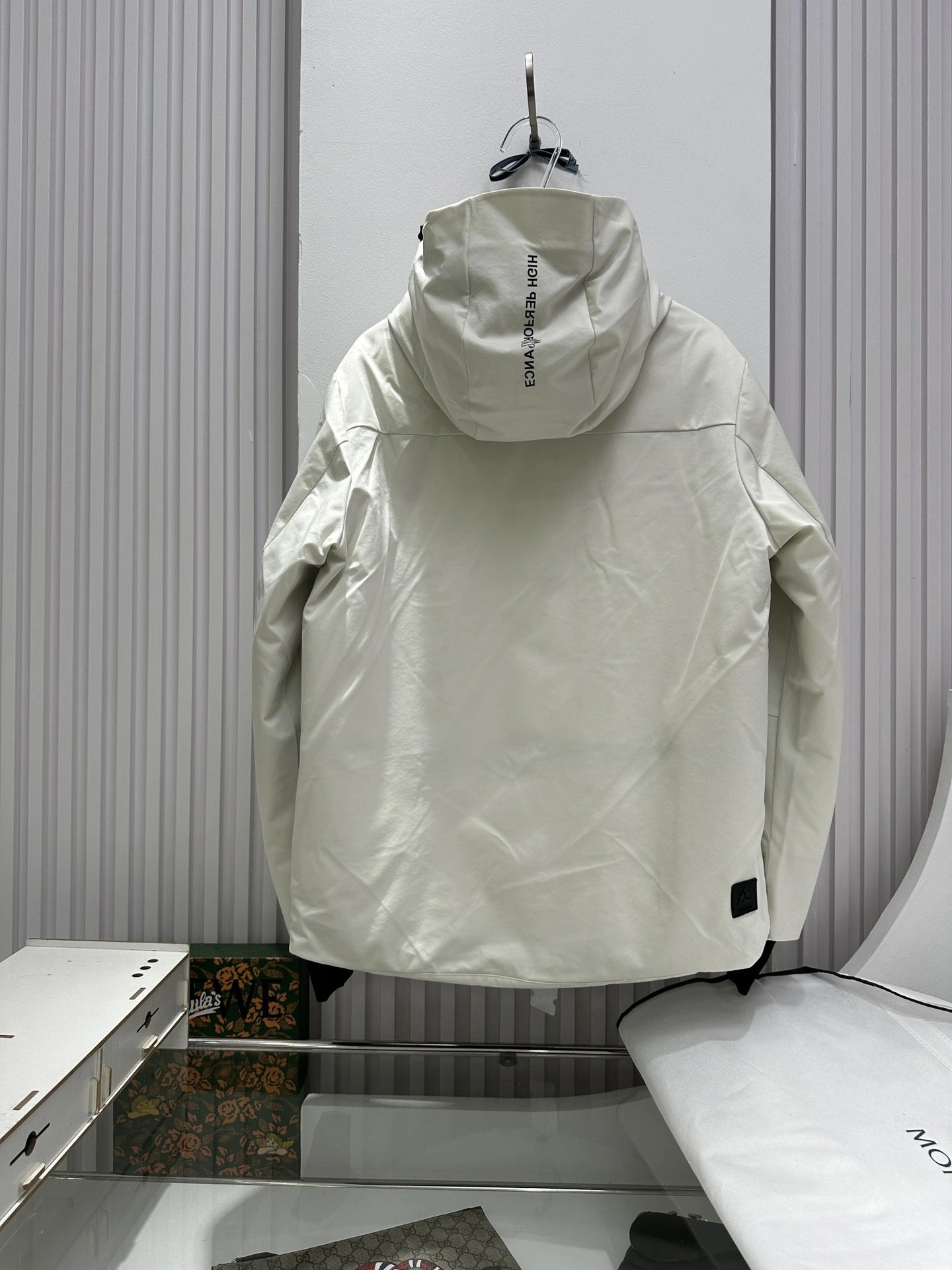 Tailored Moncler Down Jackets 145863