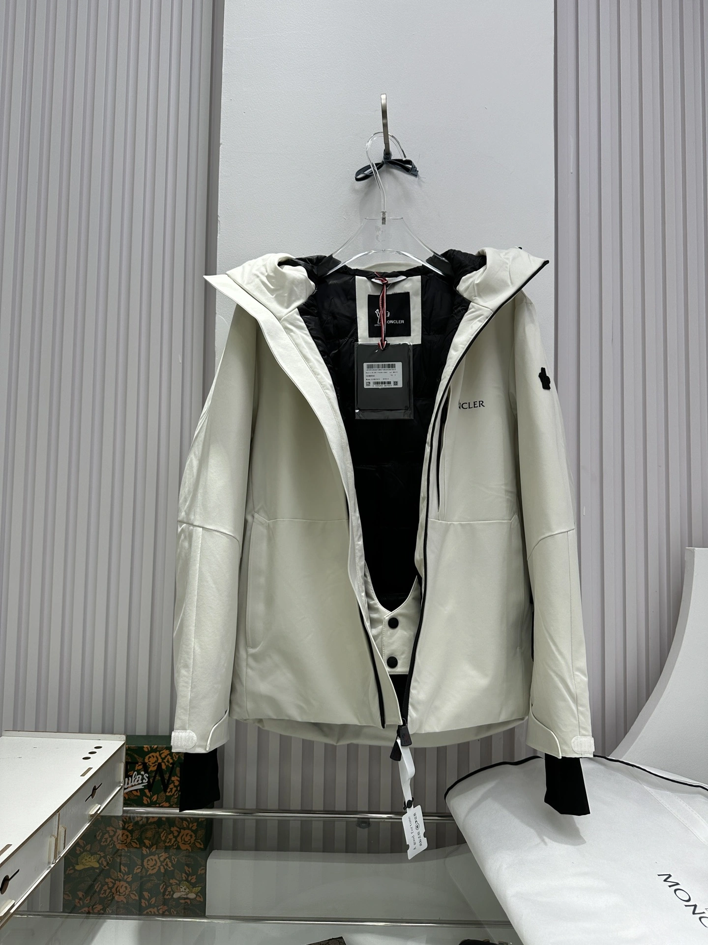 Tailored Moncler Down Jackets 145863