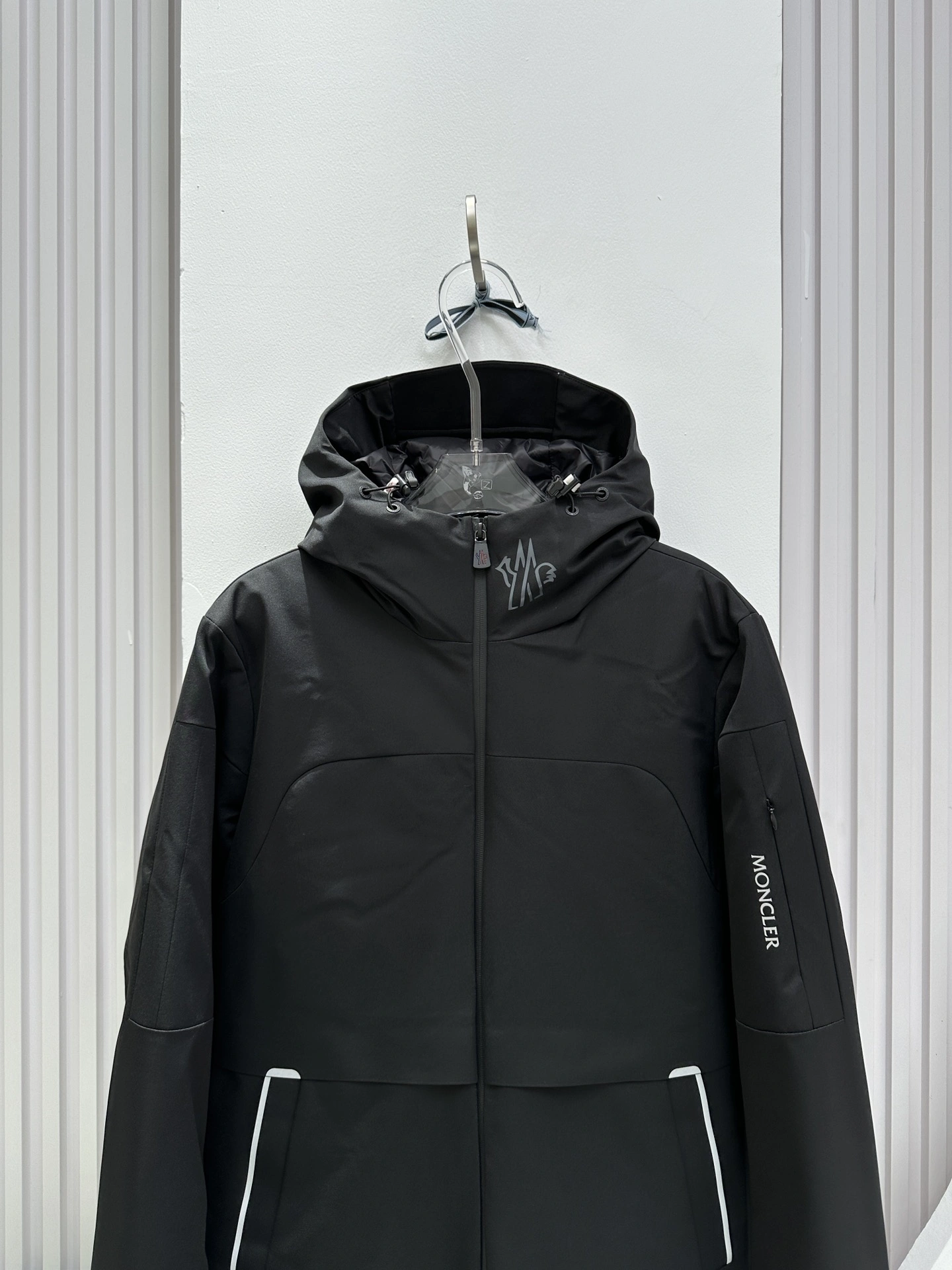 ComfortFit Moncler Down Jackets 145875