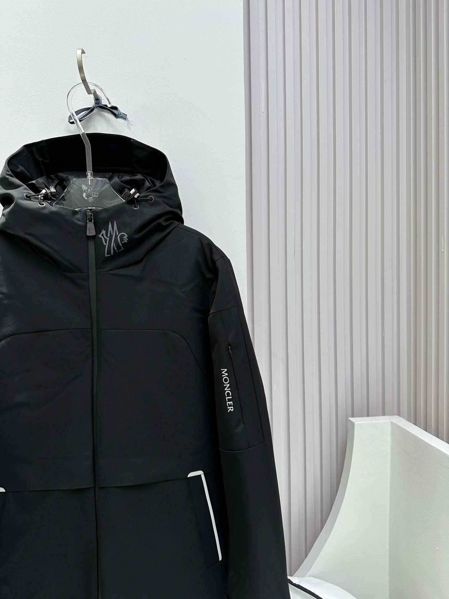 ComfortFit Moncler Down Jackets 145875