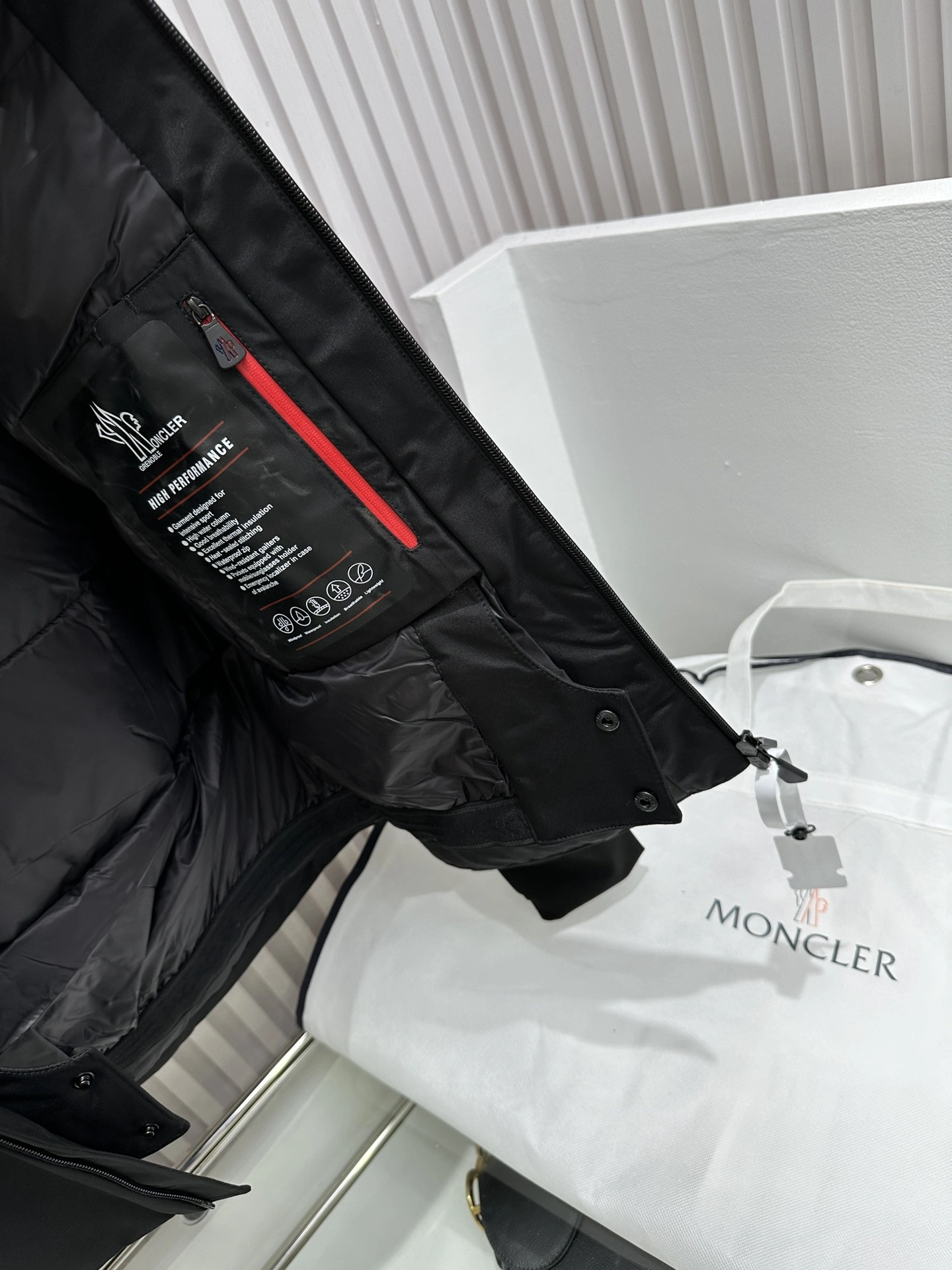 ComfortFit Moncler Down Jackets 145875