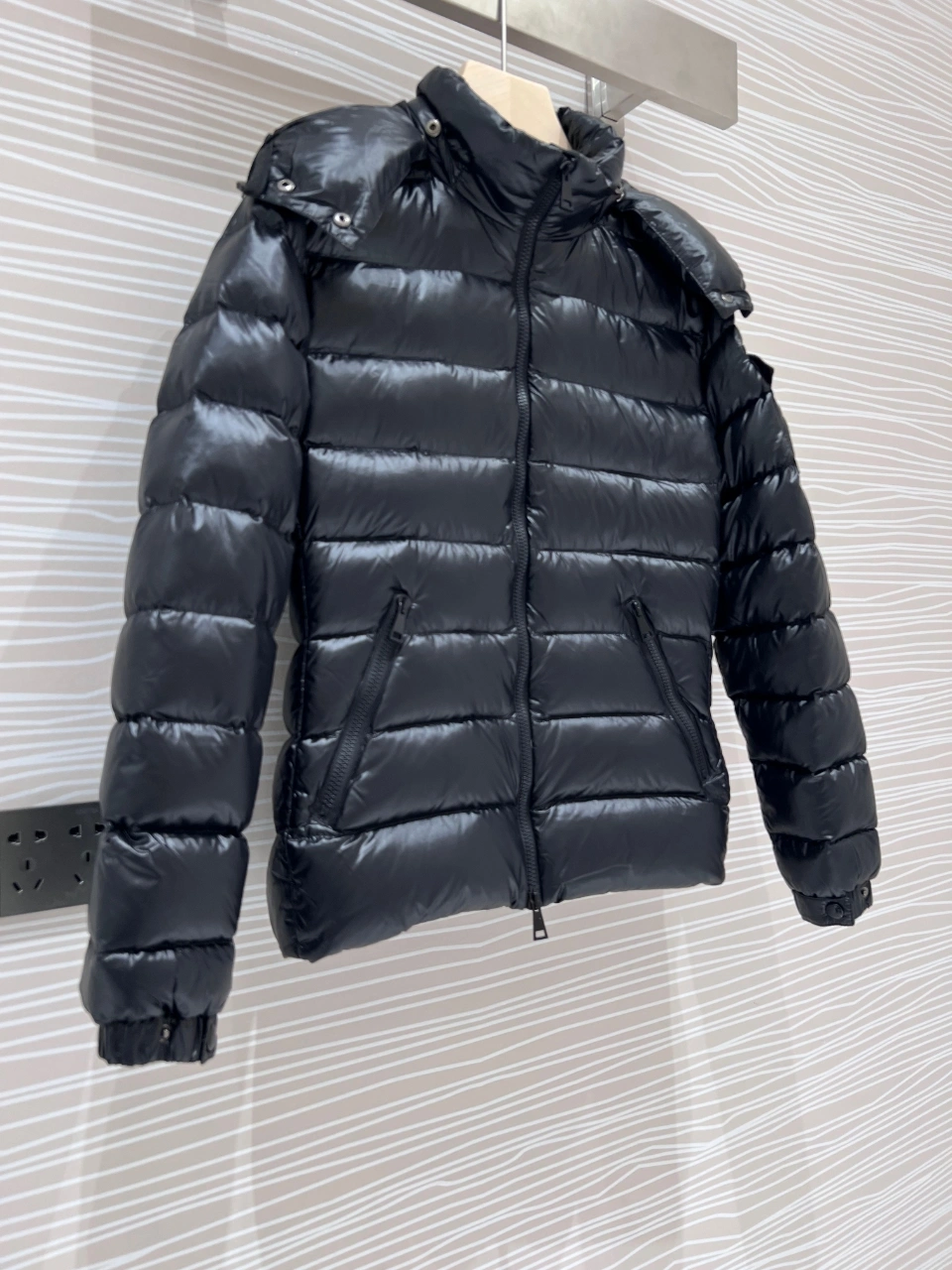 Moncler Down Jackets Durable 145873