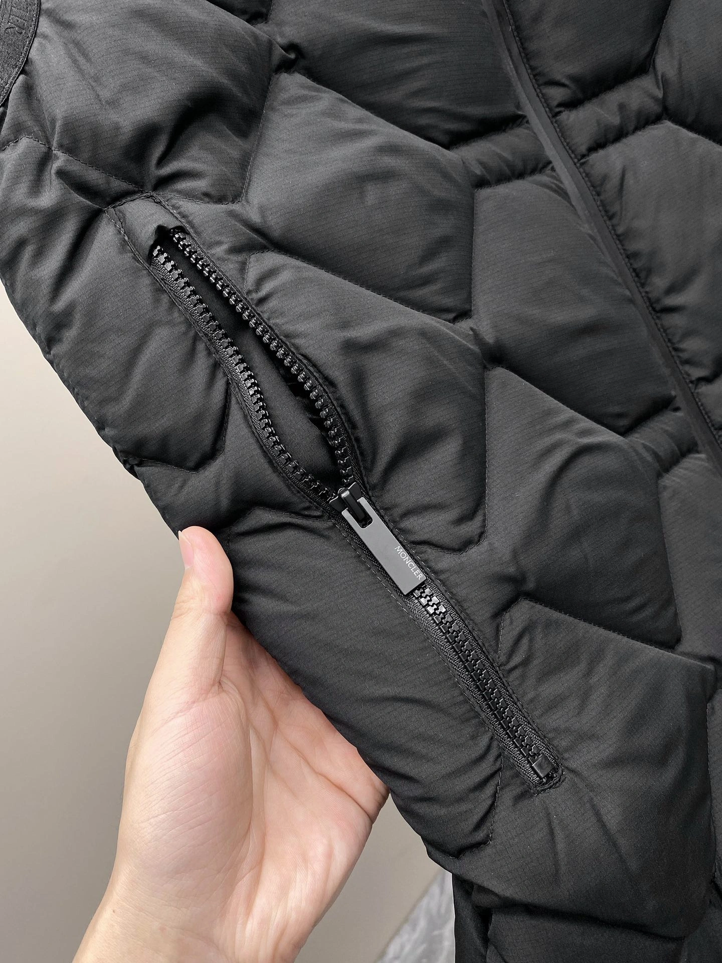 Moncler Down Jackets ZipUp 145856