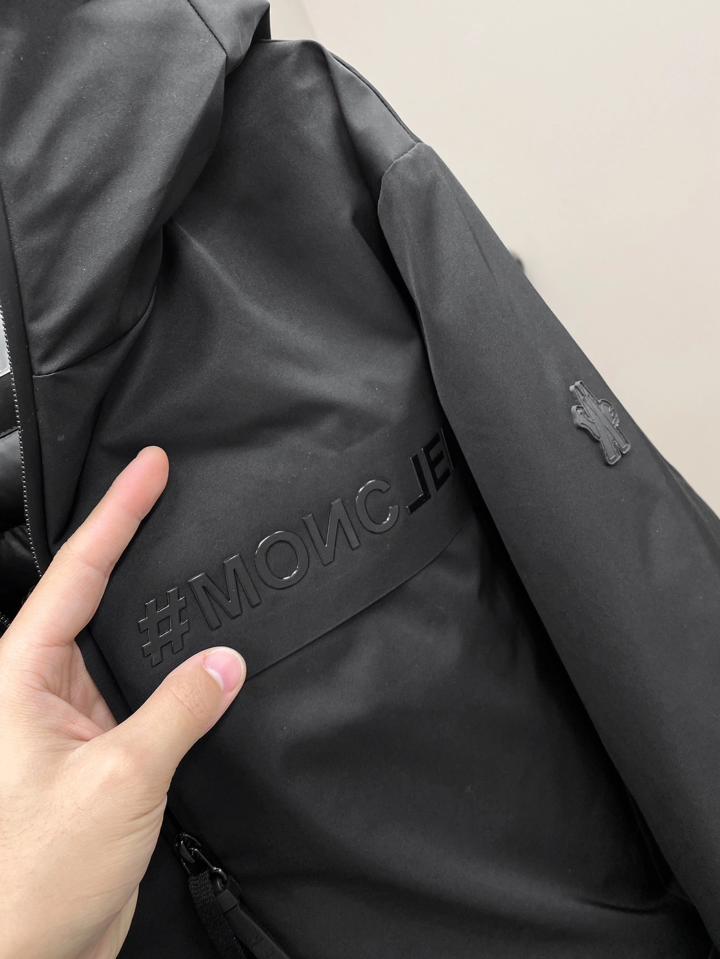 Moncler Down Jackets Lightweight 145852