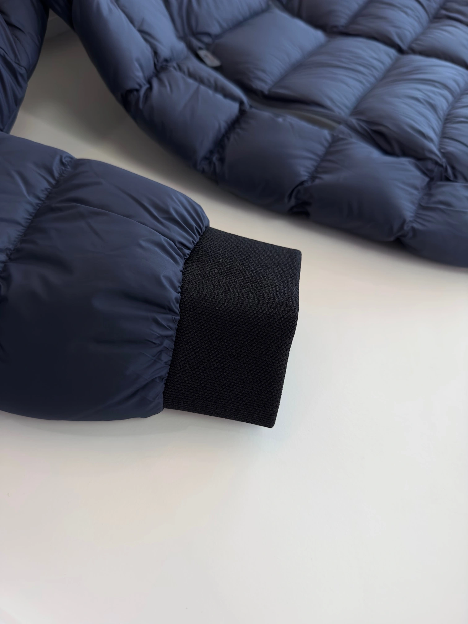 GoodFit Moncler Down Jackets 145851