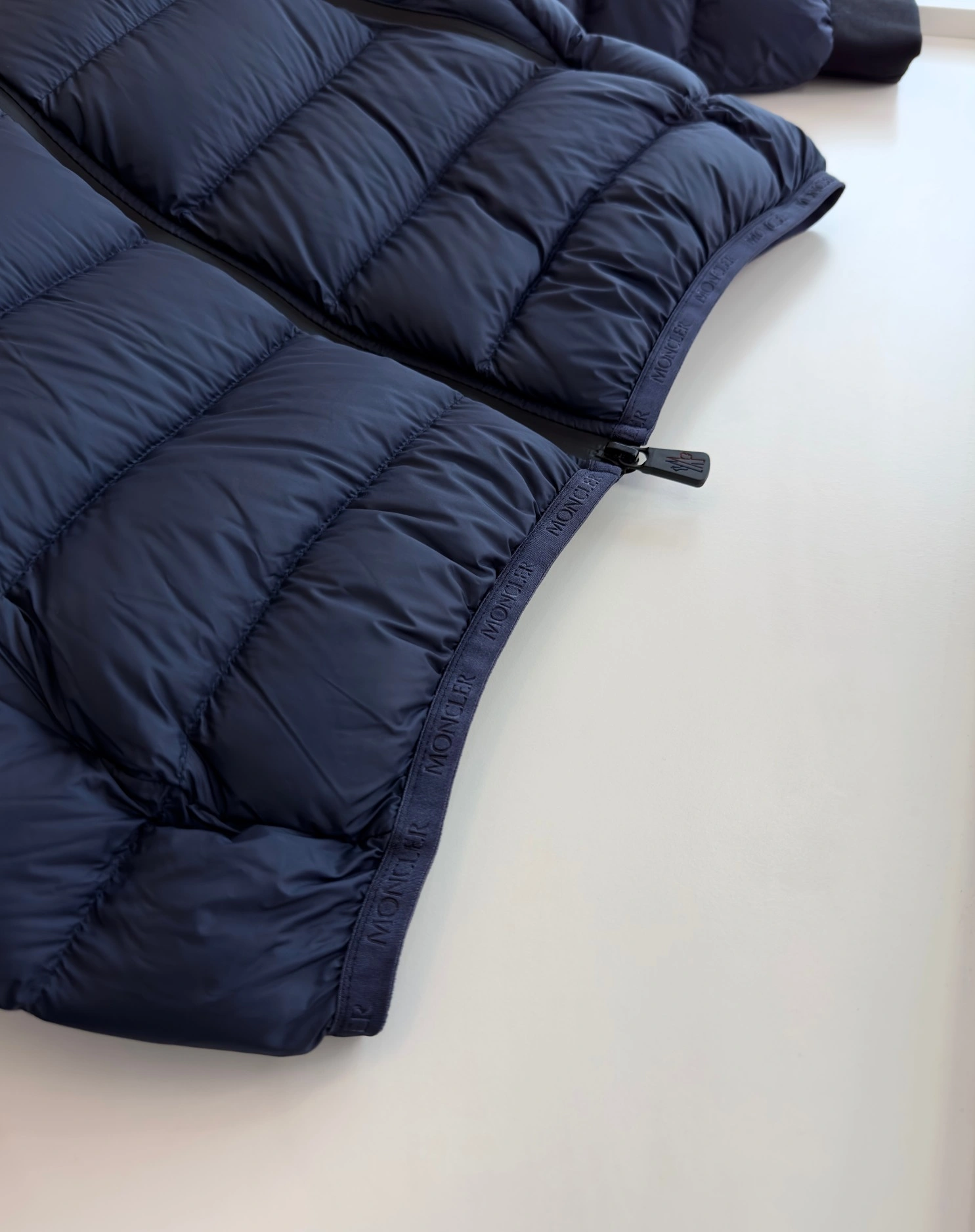GoodFit Moncler Down Jackets 145851