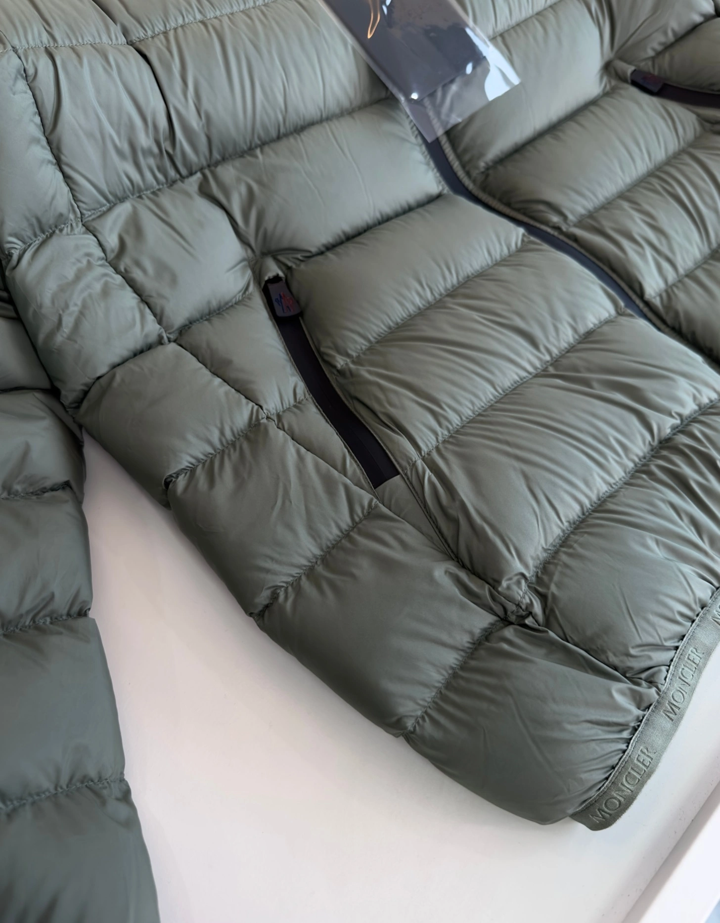 Moncler Down Jackets Unisex 145847