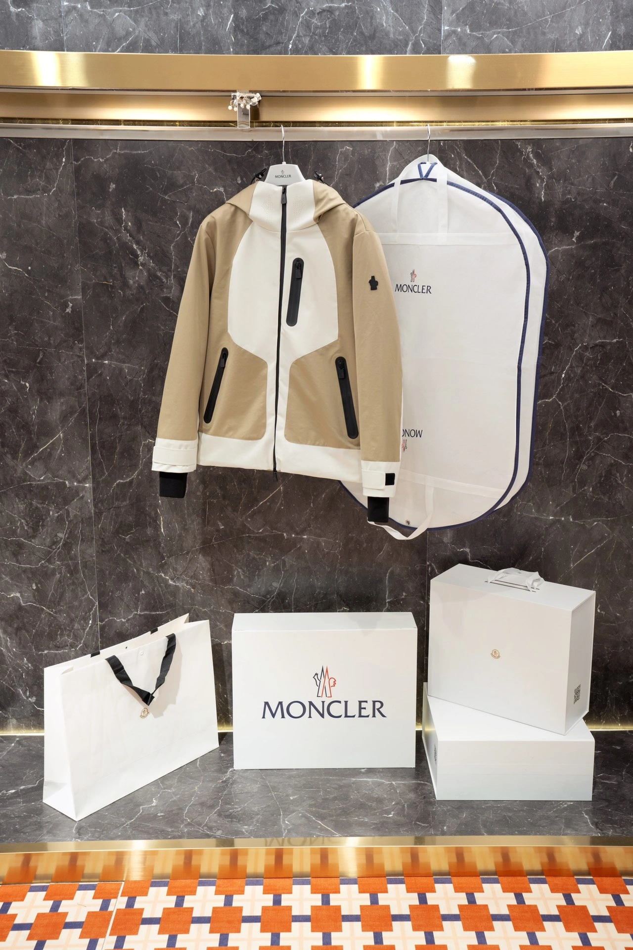 SmoothTexture Moncler Down Jackets 145846