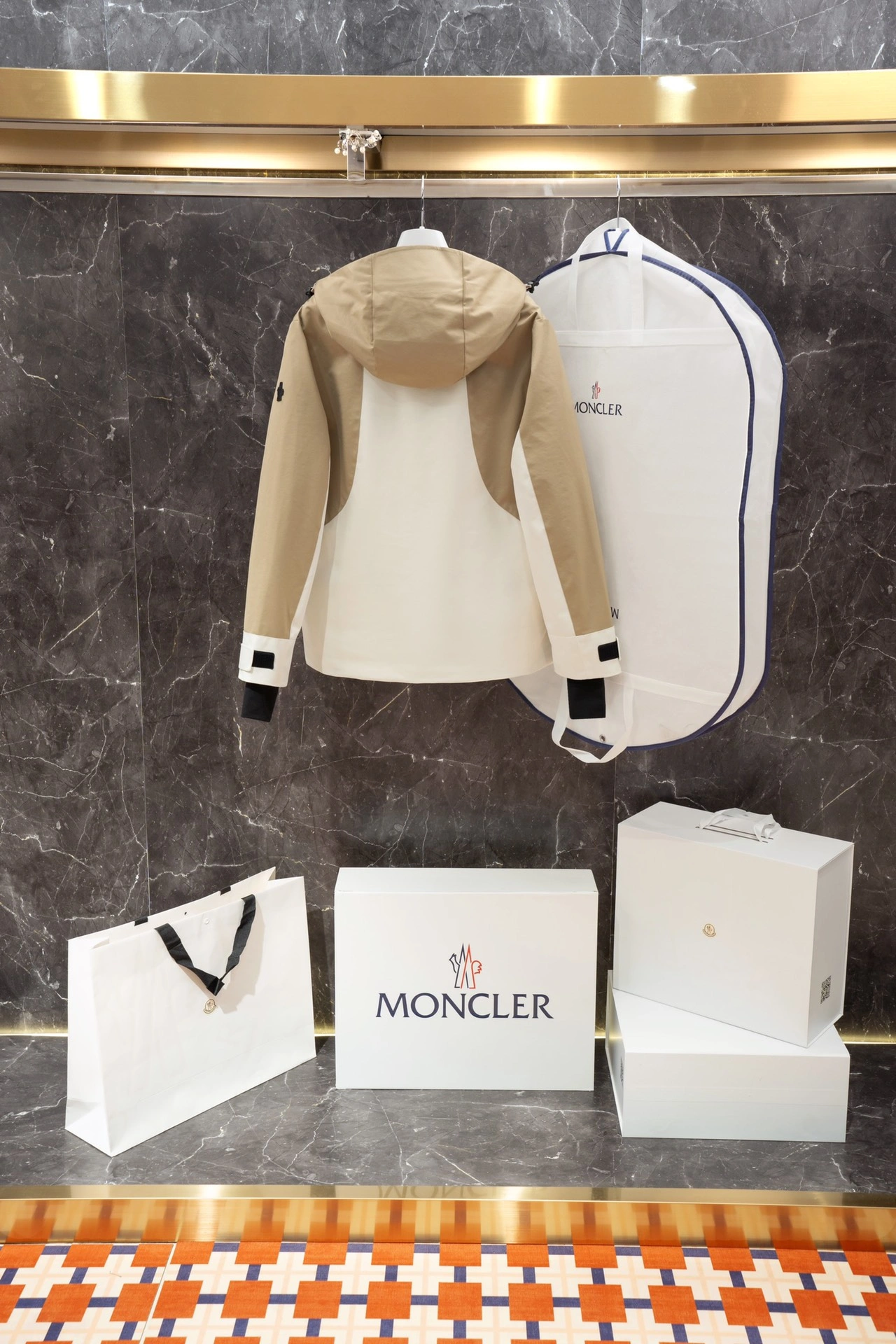 SmoothTexture Moncler Down Jackets 145846