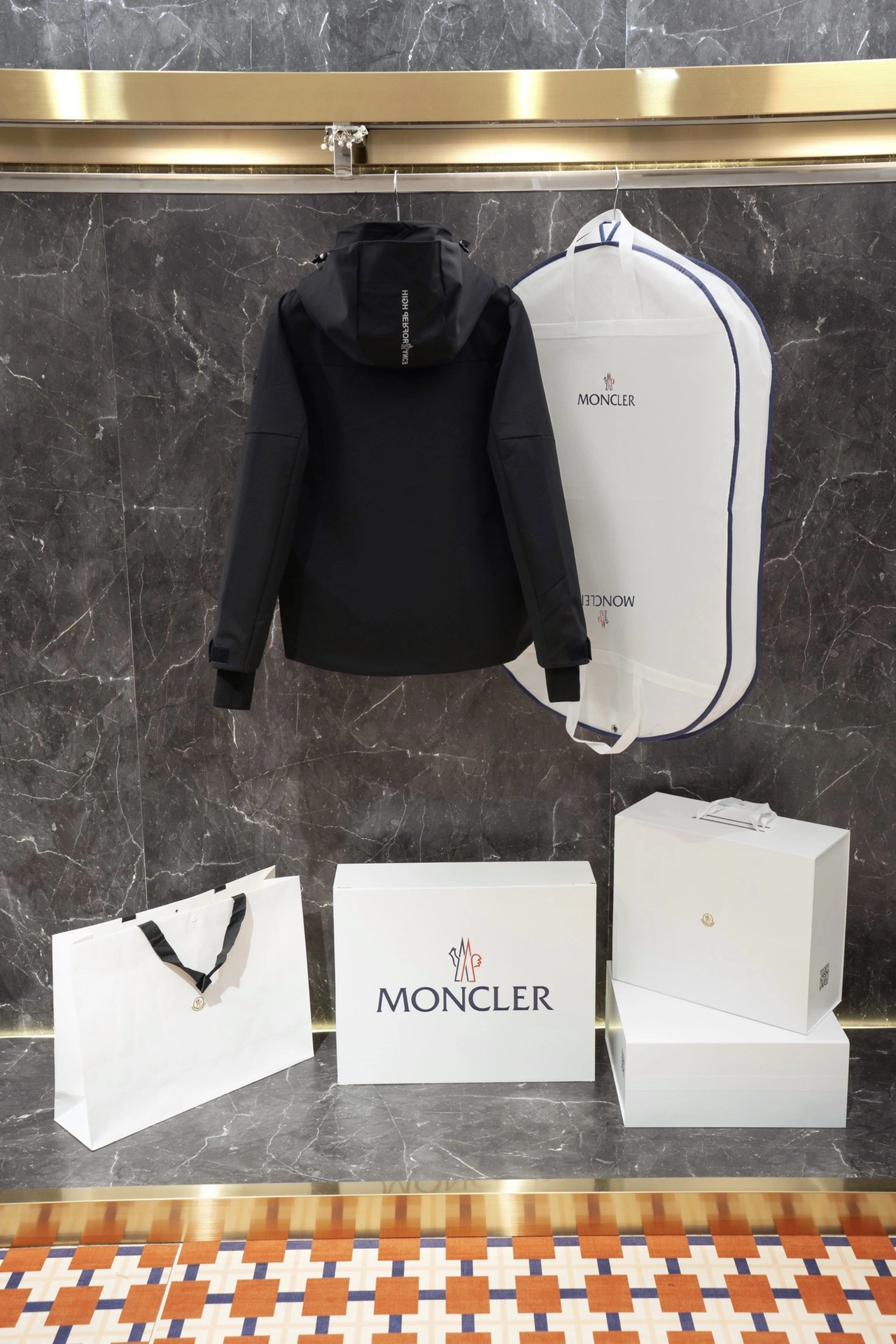 Durable Moncler Down Jackets 145844