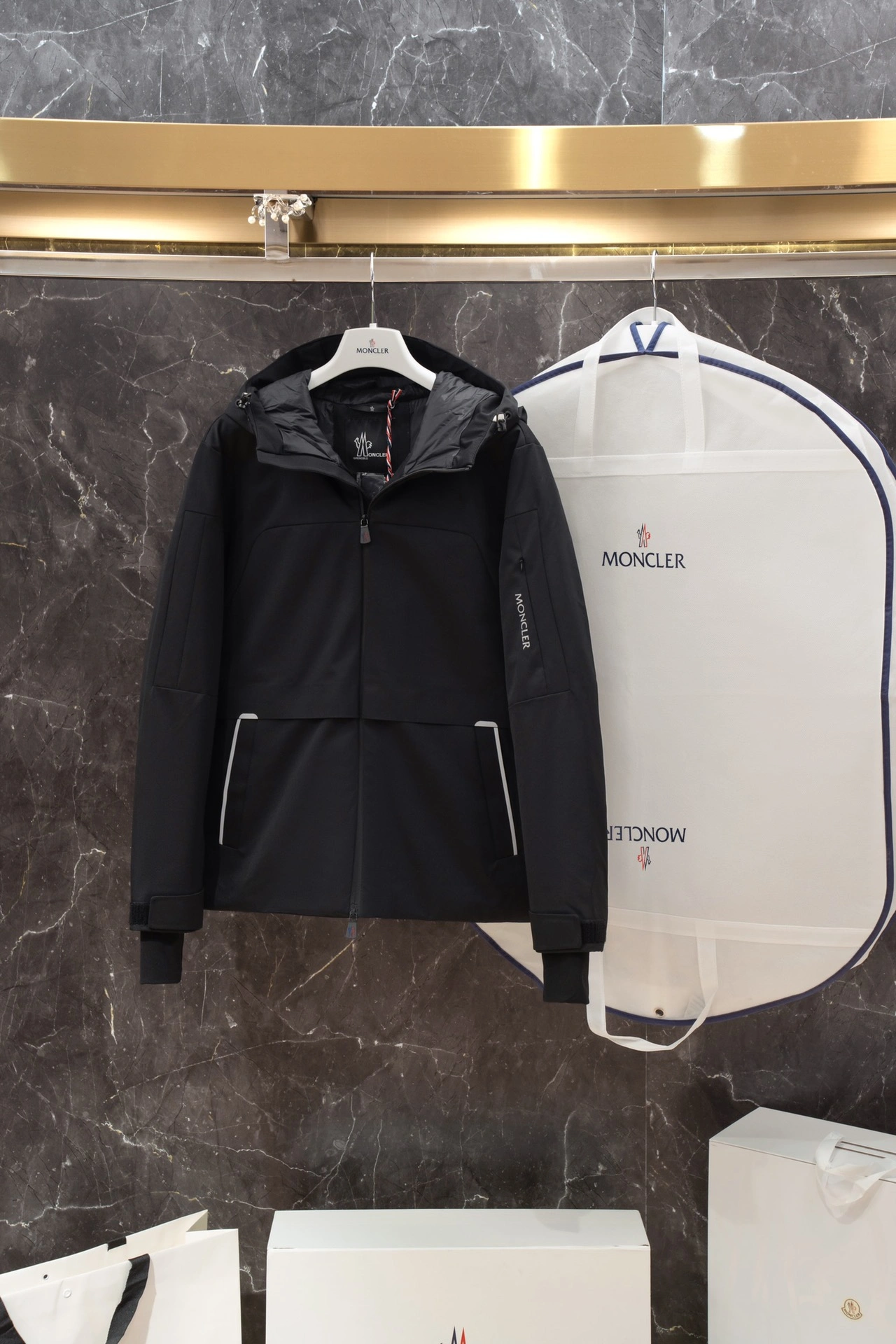 Tailored Moncler Down Jackets 145848