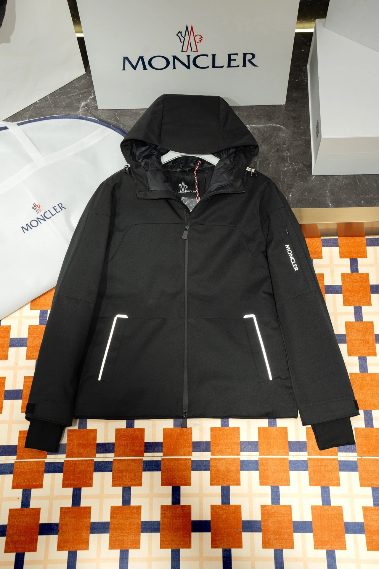 Tailored Moncler Down Jackets 145848
