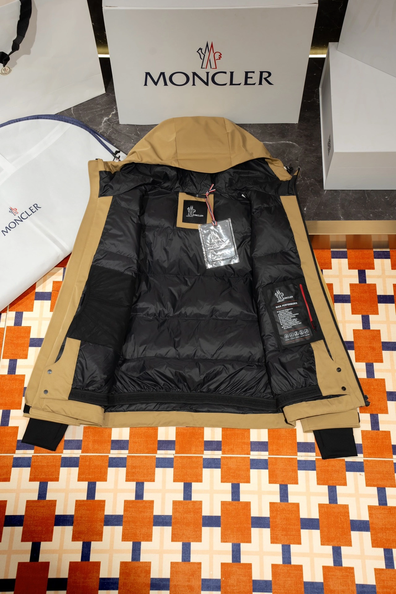 Moncler Down Jackets MultiPurpose 145842