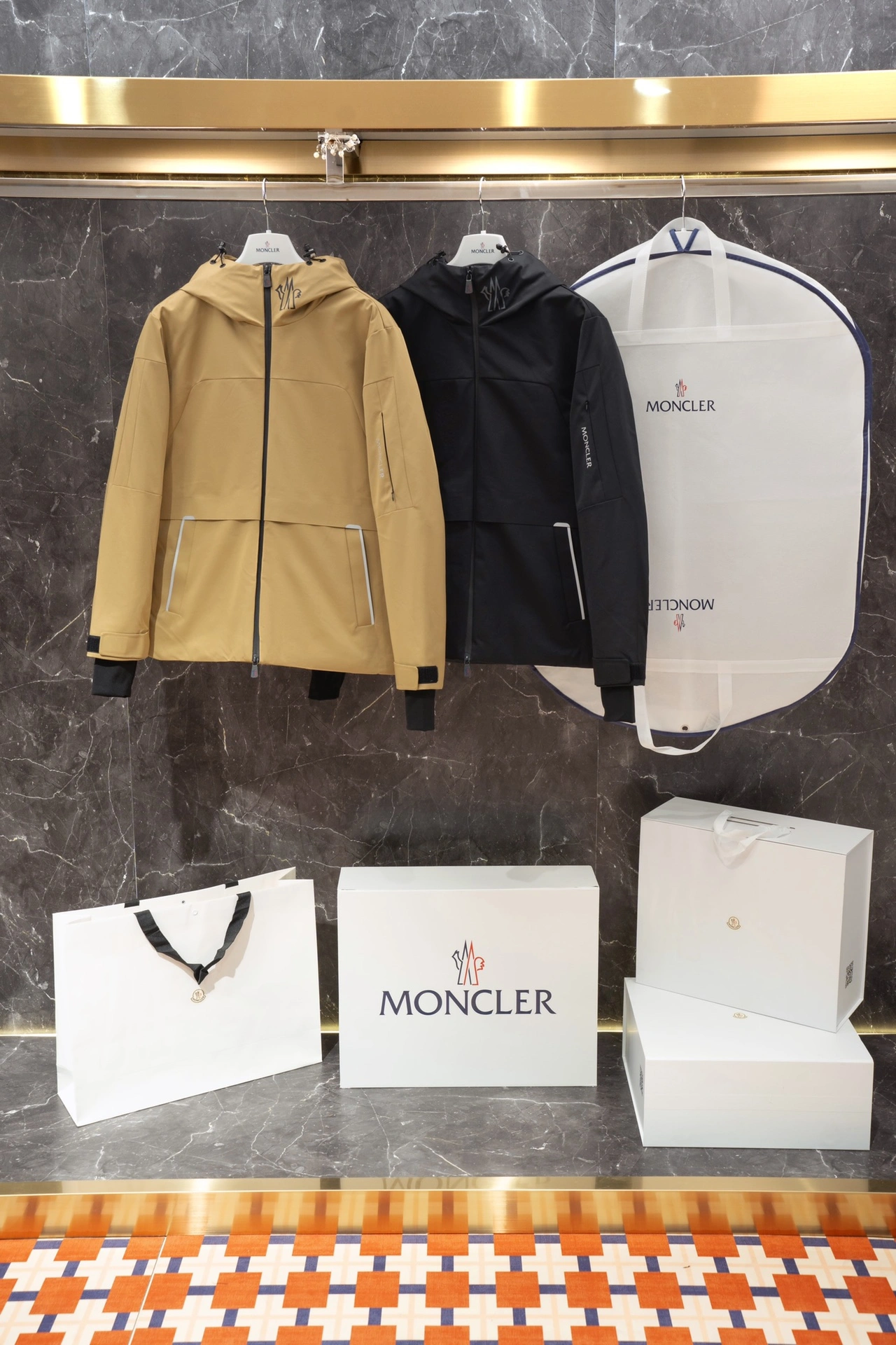 Moncler Down Jackets MultiPurpose 145842