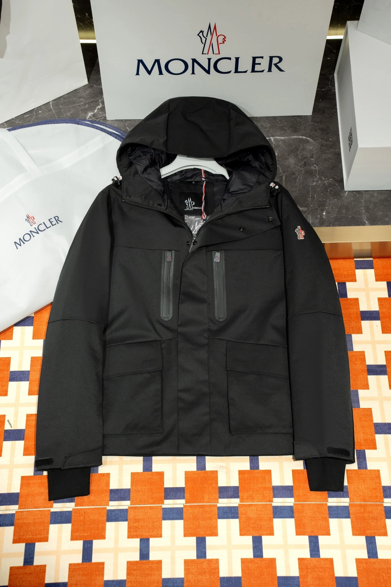 Moncler Down Jackets Colorful 145837