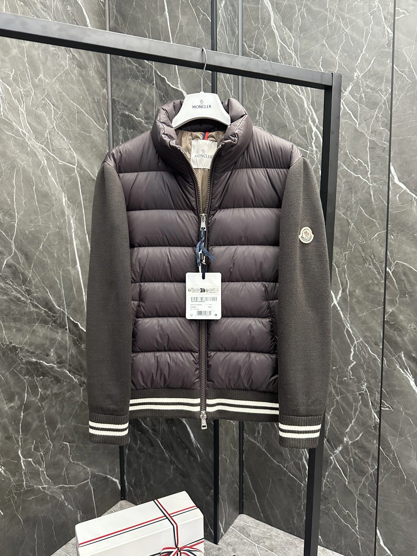 Moncler Down Jackets NewStyle 145835