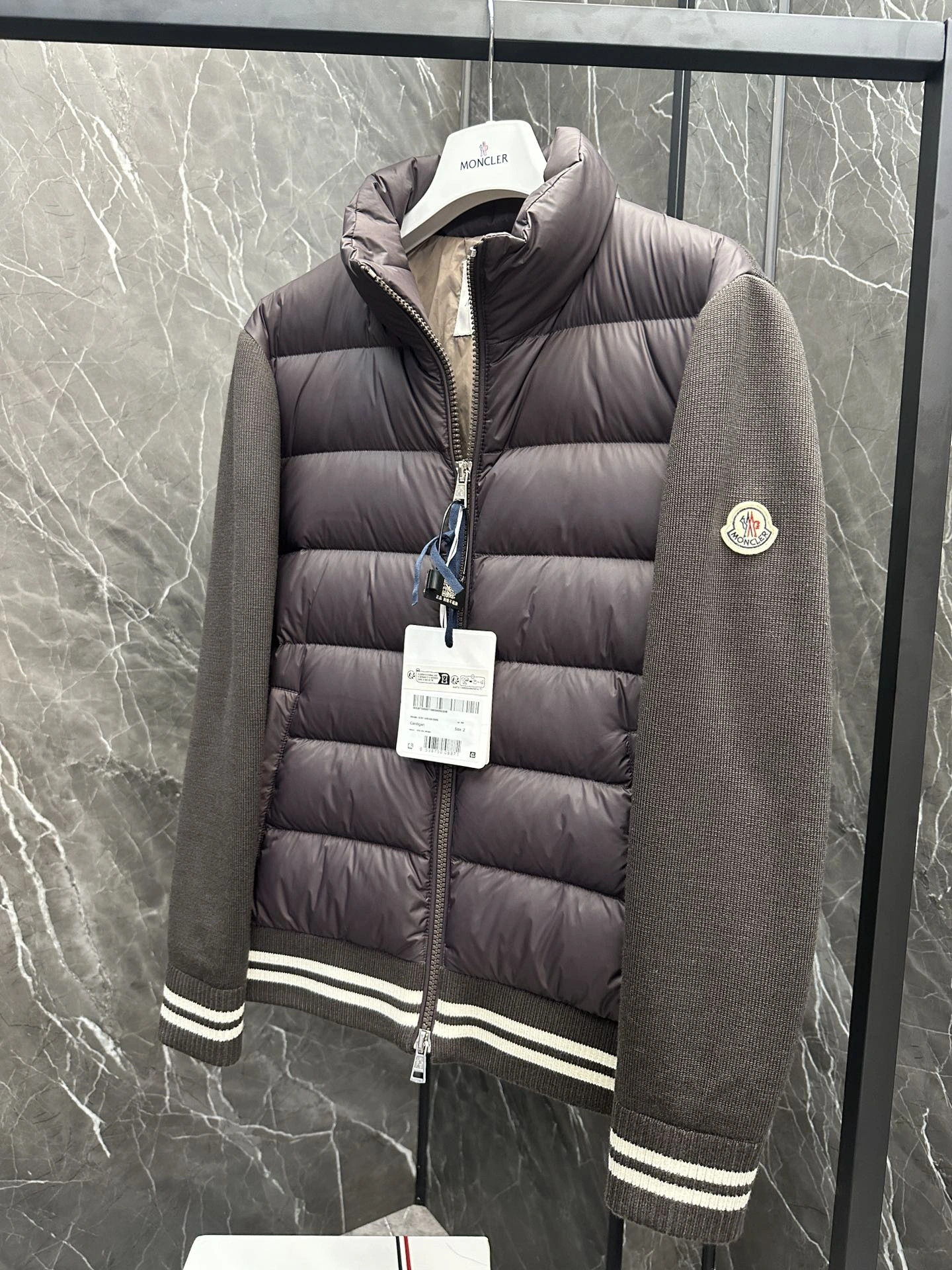 Moncler Down Jackets NewStyle 145835