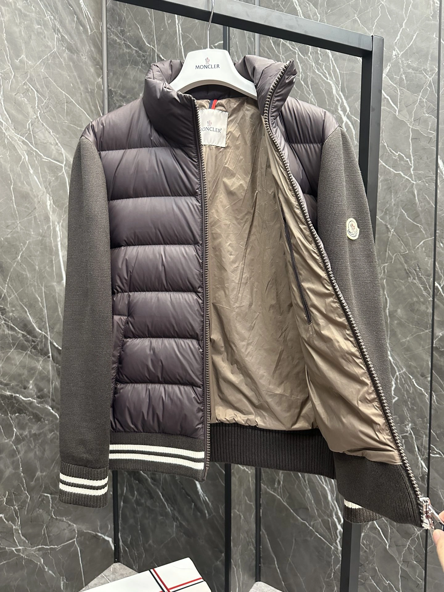 Moncler Down Jackets NewStyle 145835