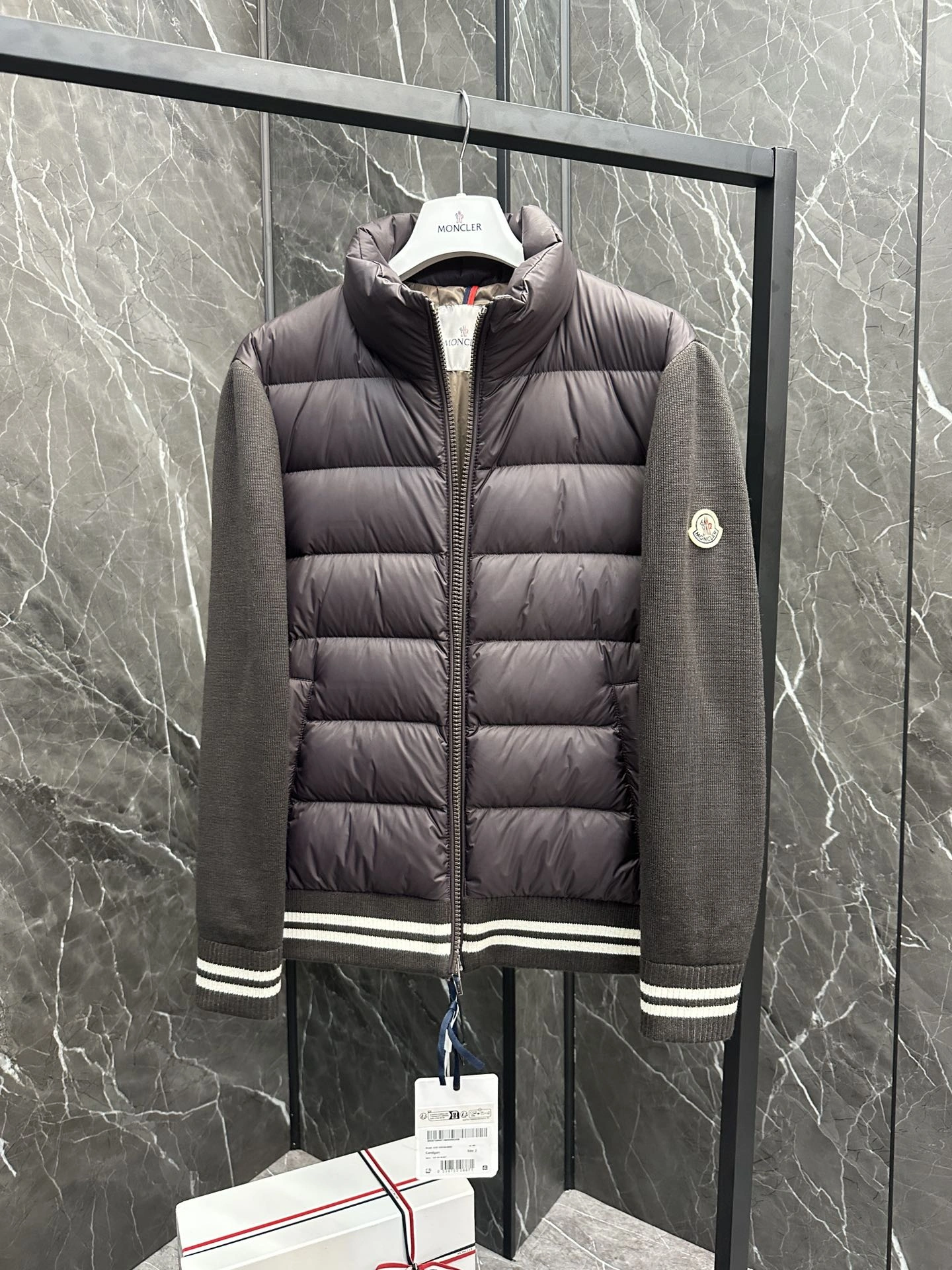Moncler Down Jackets NewStyle 145835