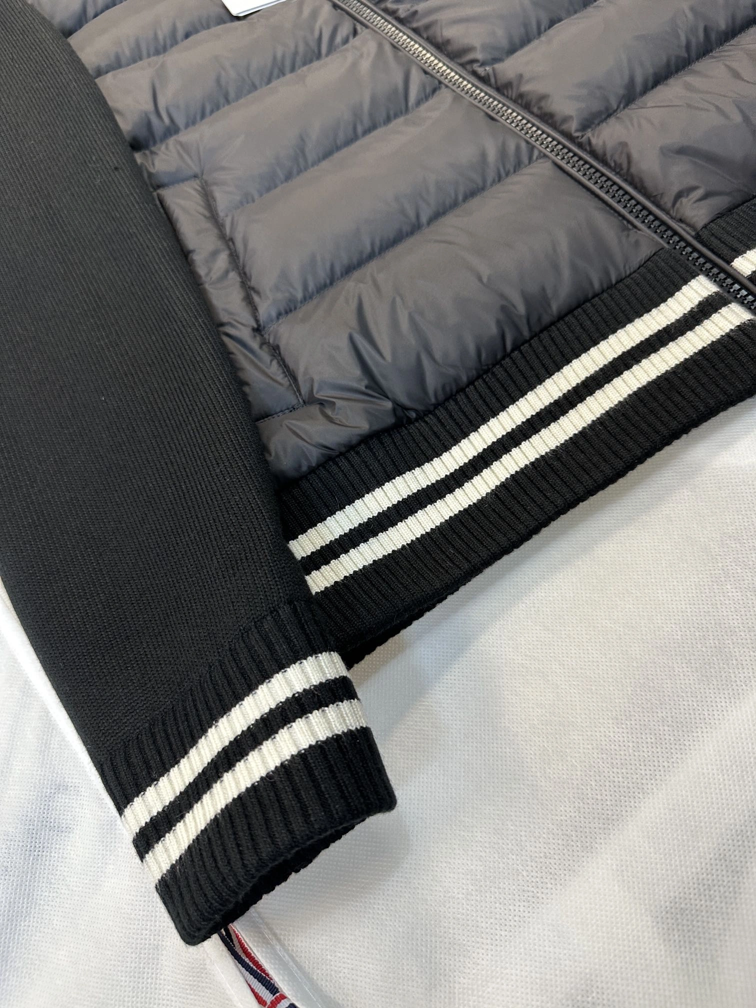 Moncler Down Jackets WellDesigned 145827