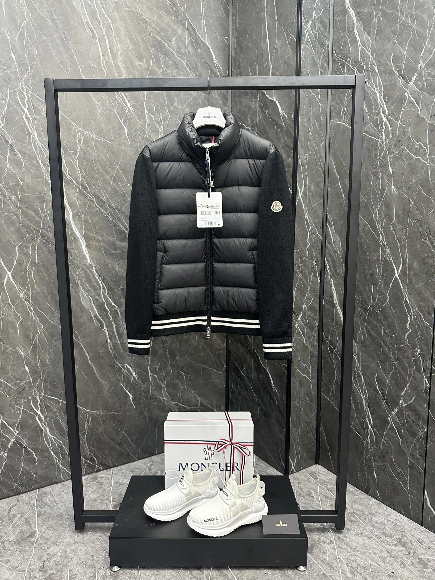 Moncler Down Jackets SunProtective 145826