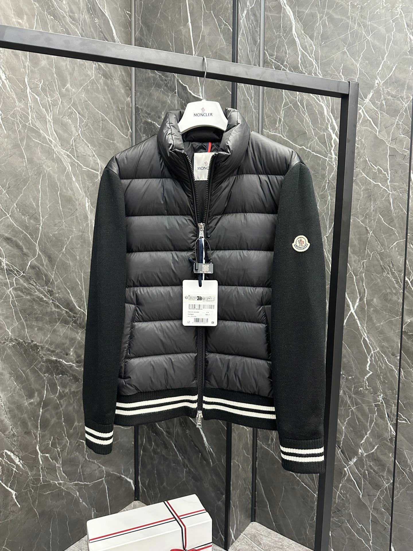 Moncler Down Jackets SunProtective 145826