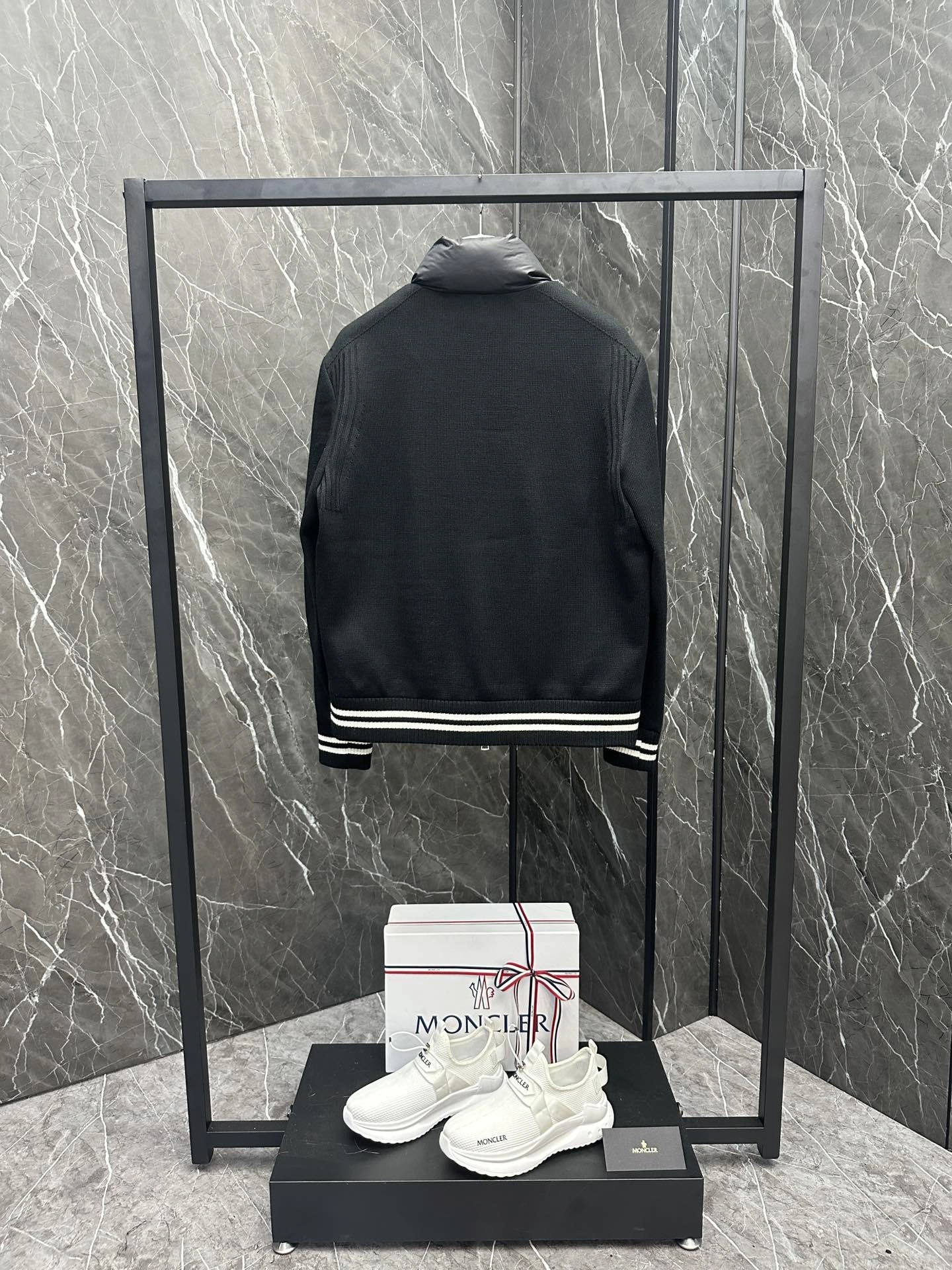 Moncler Down Jackets SunProtective 145826