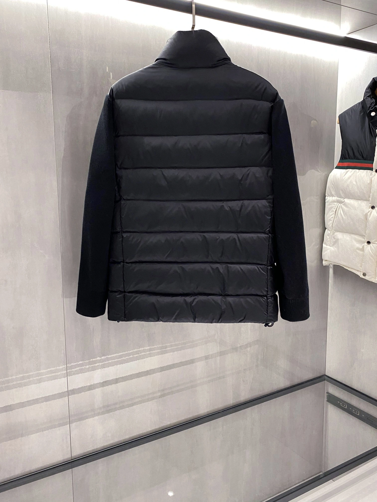 Moncler Down Jackets Modern 145828