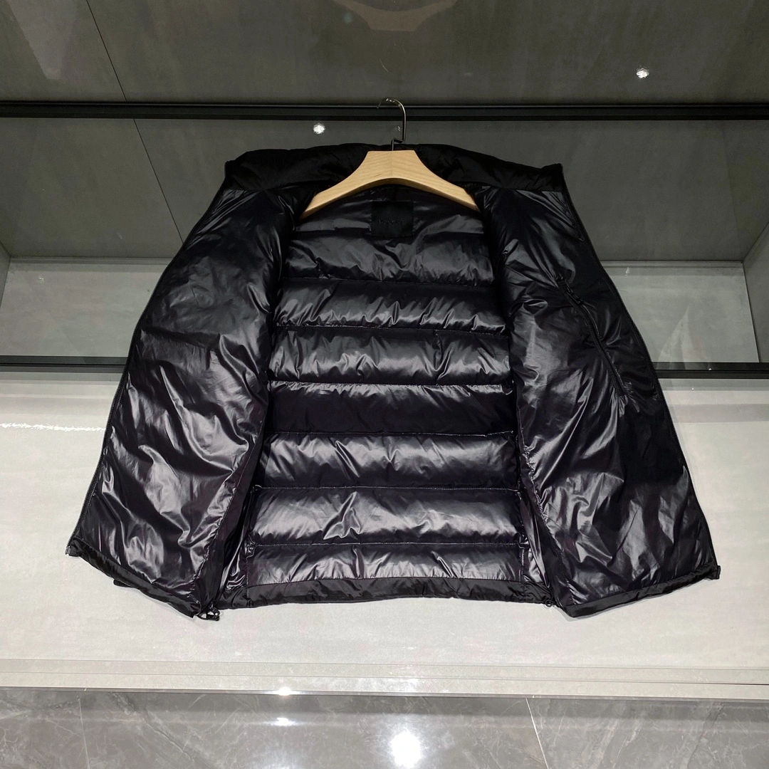 Moncler Down Jackets Modern 145828