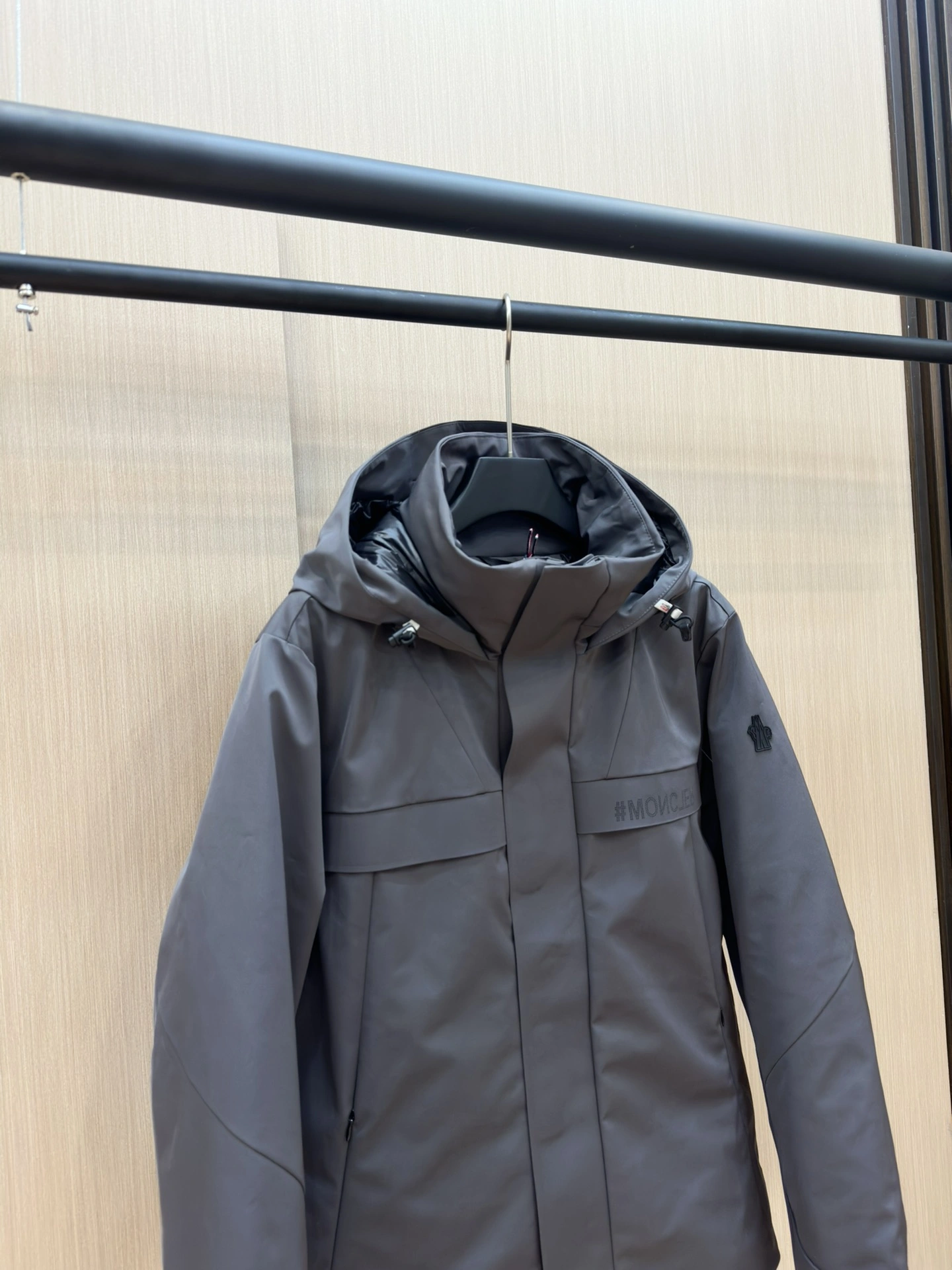 Moncler Down Jackets Neat 145818